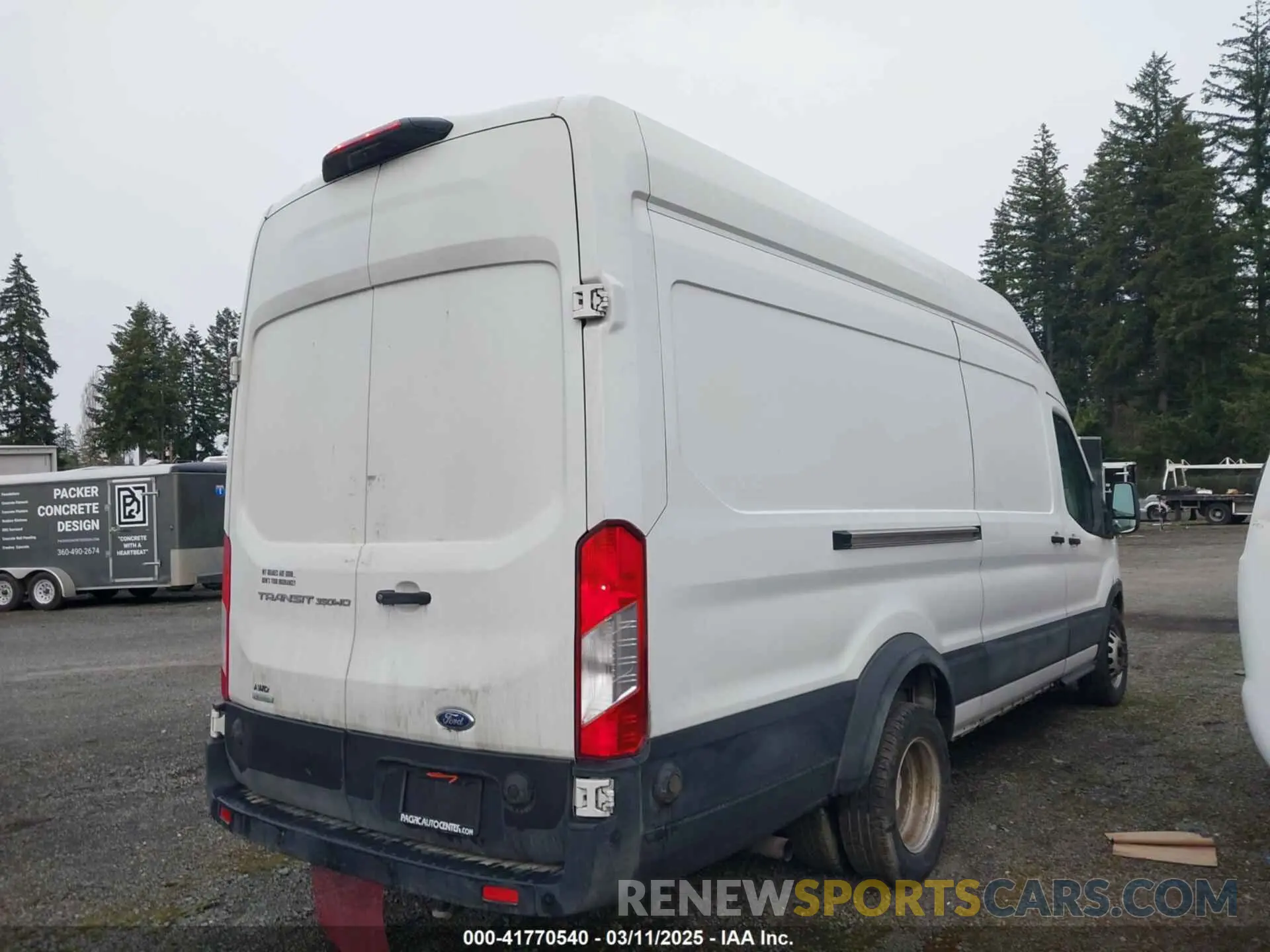 4 Photograph of a damaged car 1FTRS4UG4LKB25740 FORD TRANSIT-350 CARGO VAN 2020