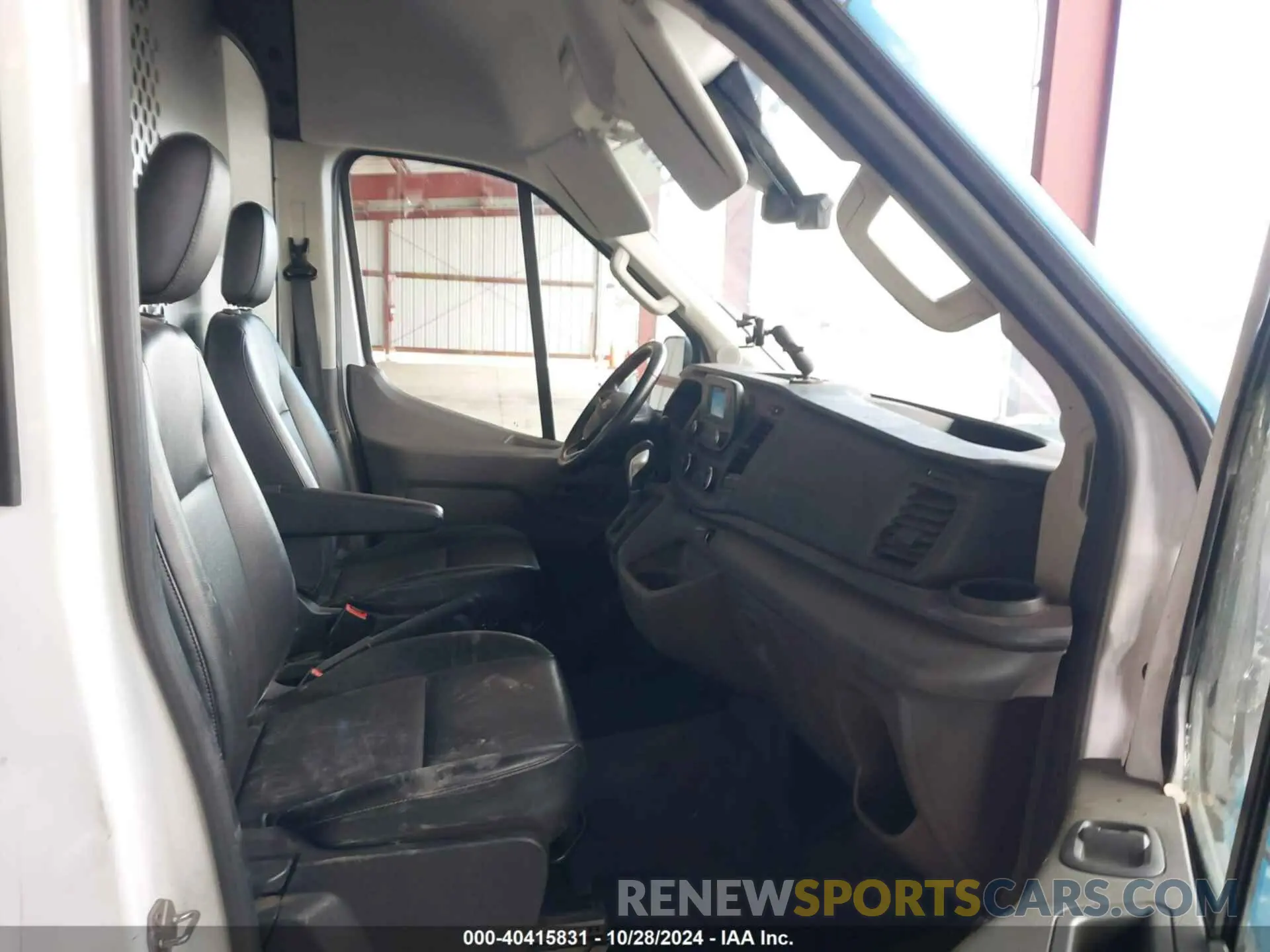 5 Photograph of a damaged car 1FTBF4X82MKA74167 FORD TRANSIT-350 CARGO VAN 2021