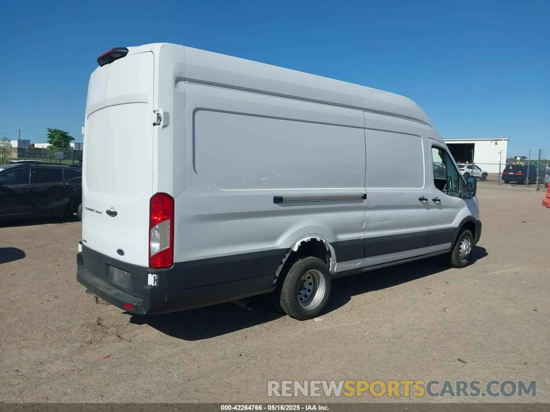 4 Photograph of a damaged car 1FTBF4XG6MKA37193 FORD TRANSIT-350 CARGO VAN 2021
