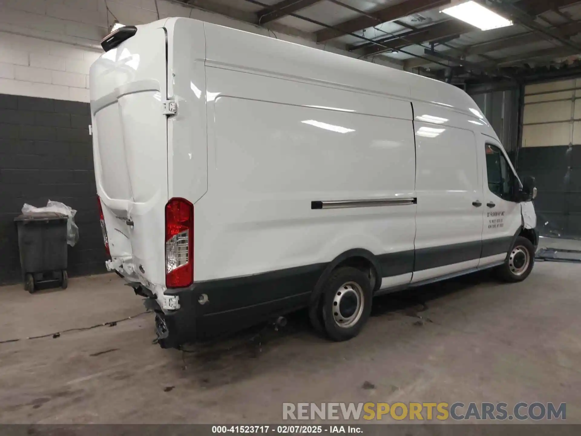 4 Photograph of a damaged car 1FTBW3X83MKA06759 FORD TRANSIT-350 CARGO VAN 2021