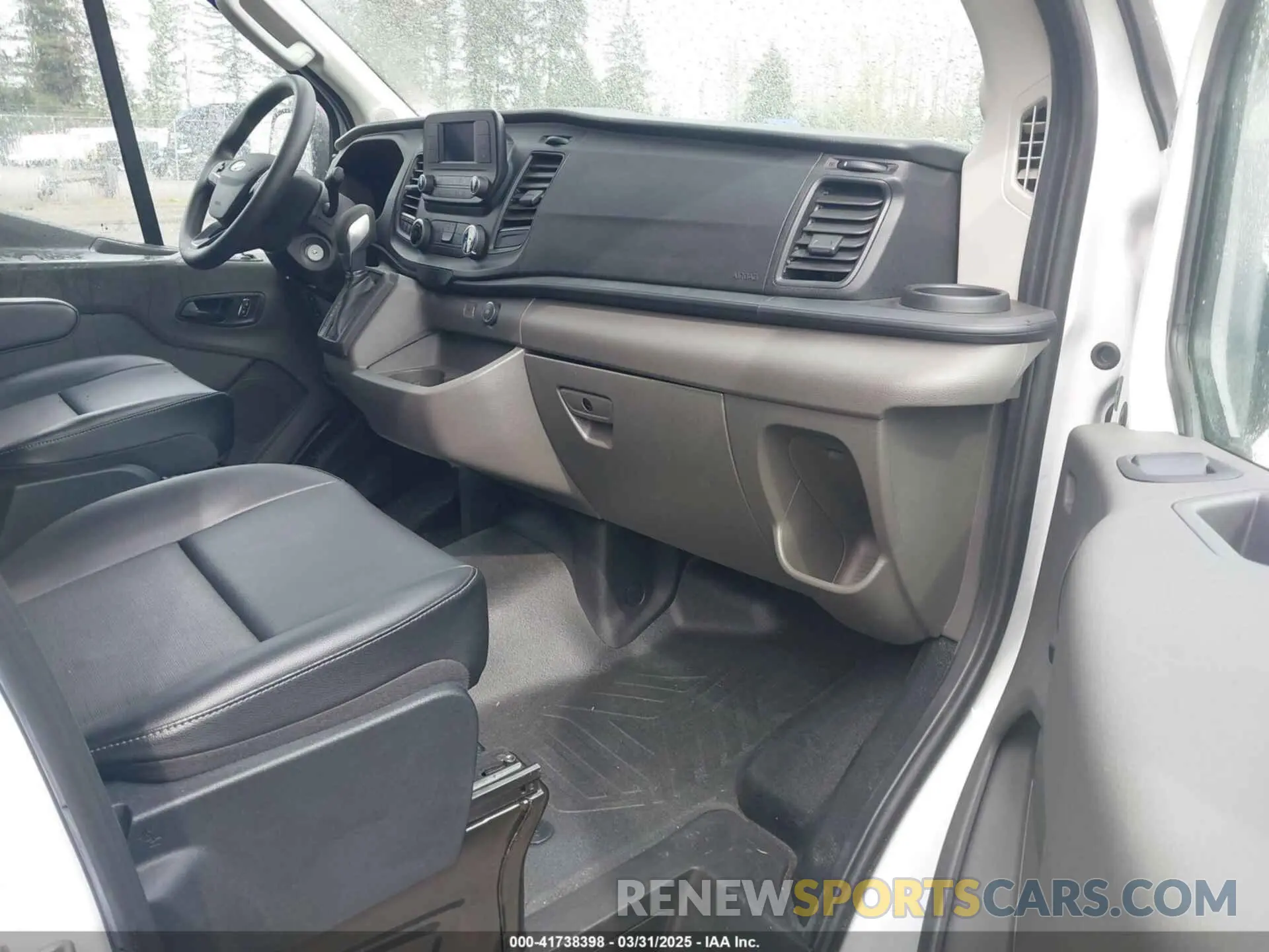 5 Photograph of a damaged car 1FTBW3U85NKA85308 FORD TRANSIT-350 CARGO VAN 2022