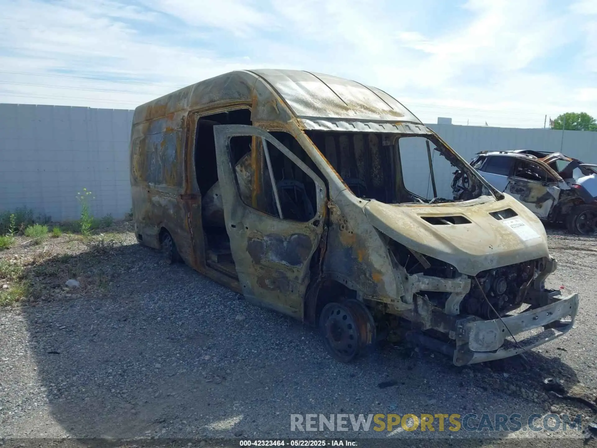 1 Photograph of a damaged car 1FTBW3U86NKA51247 FORD TRANSIT-350 CARGO VAN 2022