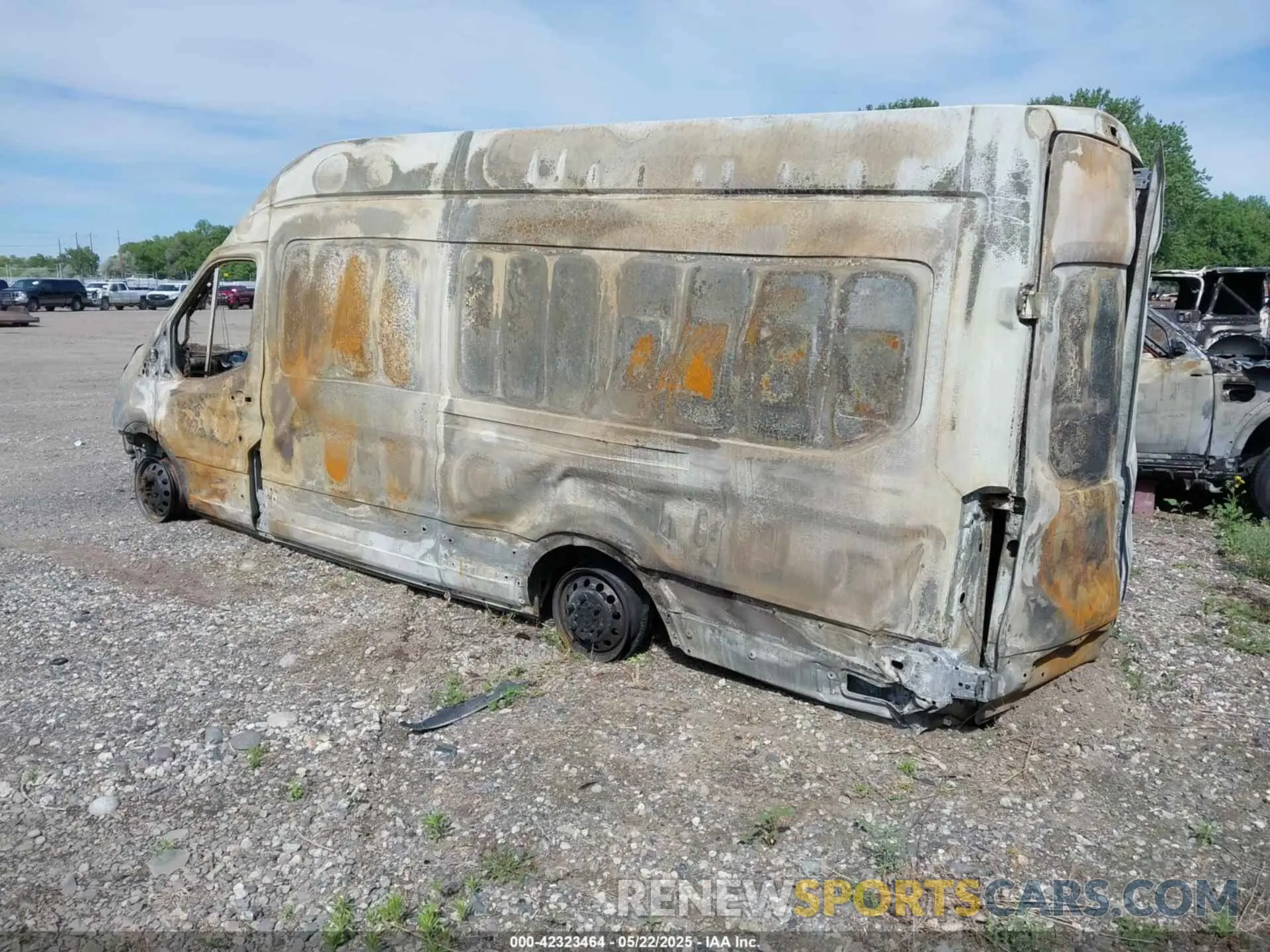 3 Photograph of a damaged car 1FTBW3U86NKA51247 FORD TRANSIT-350 CARGO VAN 2022