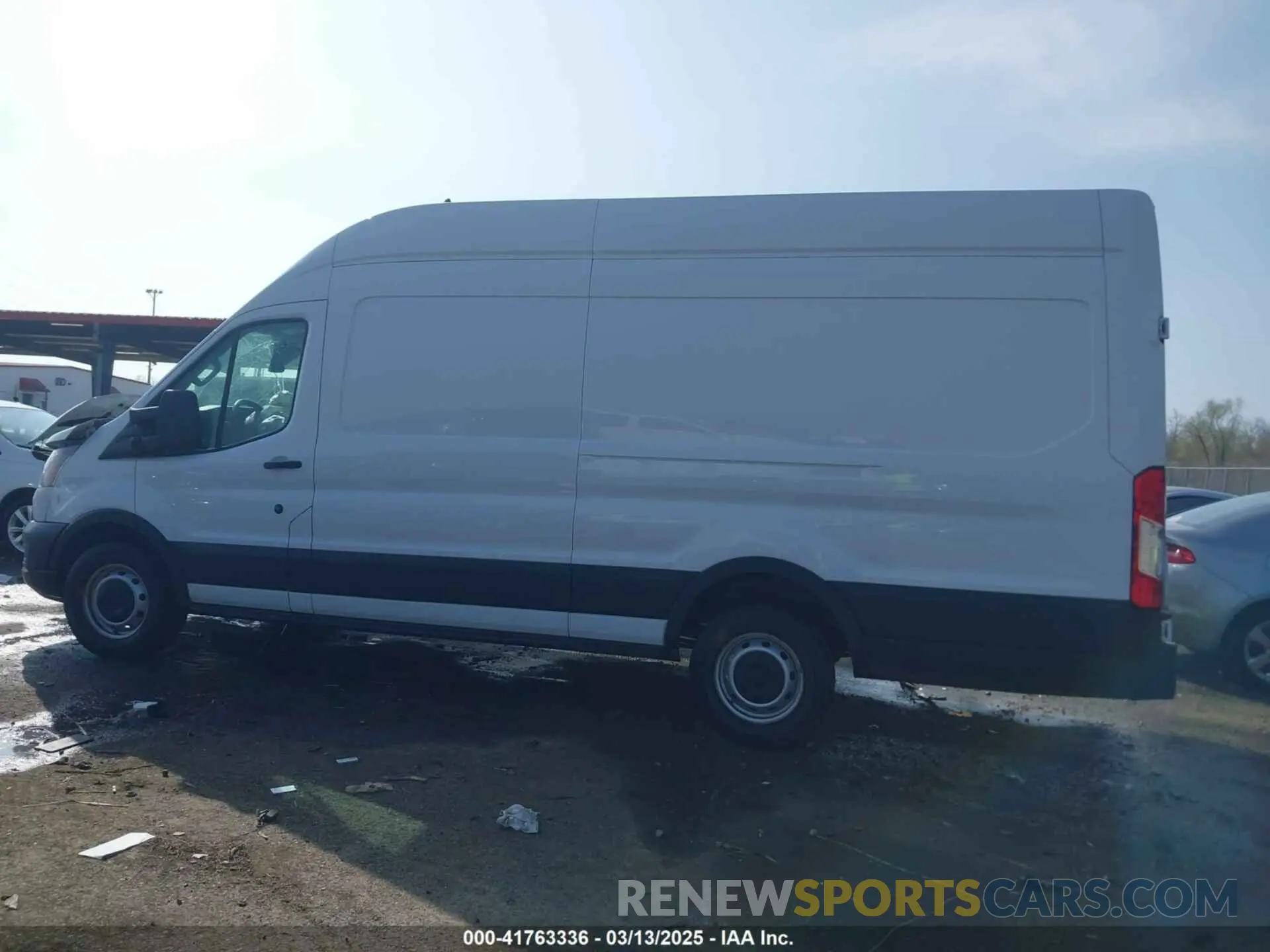 14 Photograph of a damaged car 1FTBW3X81NKA04543 FORD TRANSIT-350 CARGO VAN 2022