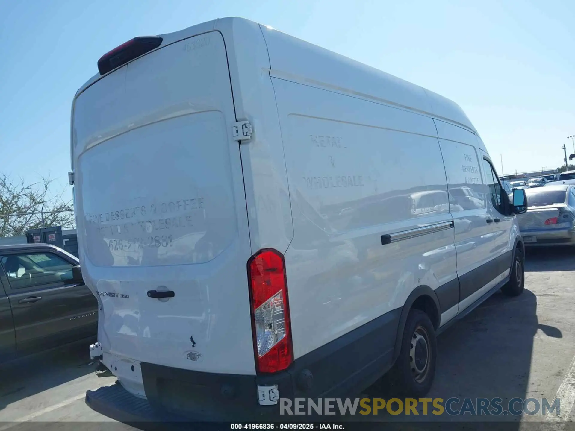 4 Photograph of a damaged car 1FTBW3X83NKA36099 FORD TRANSIT-350 CARGO VAN 2022