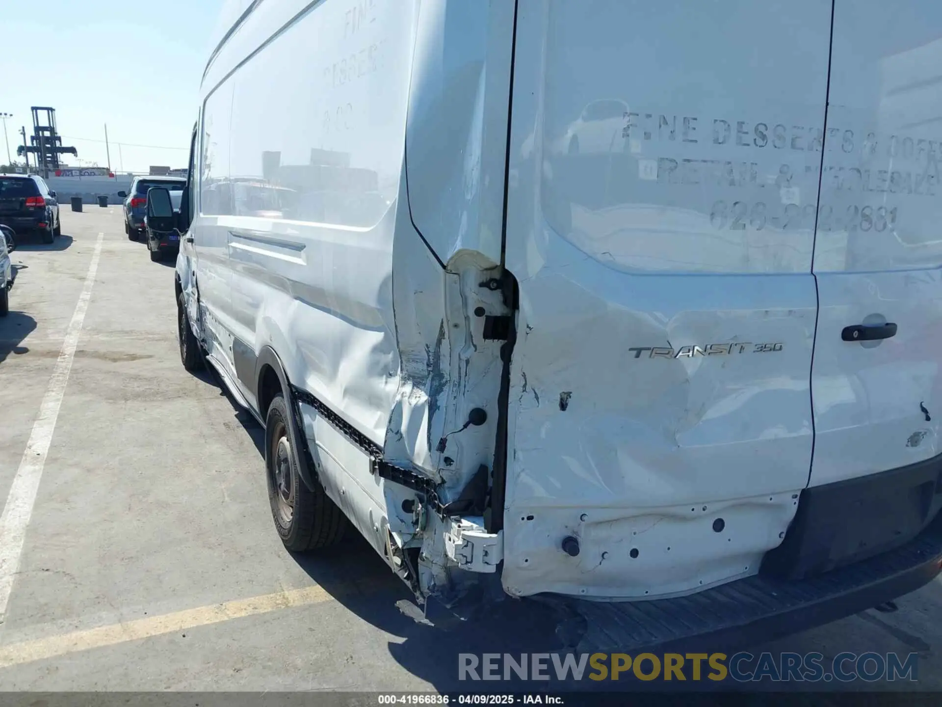 6 Photograph of a damaged car 1FTBW3X83NKA36099 FORD TRANSIT-350 CARGO VAN 2022