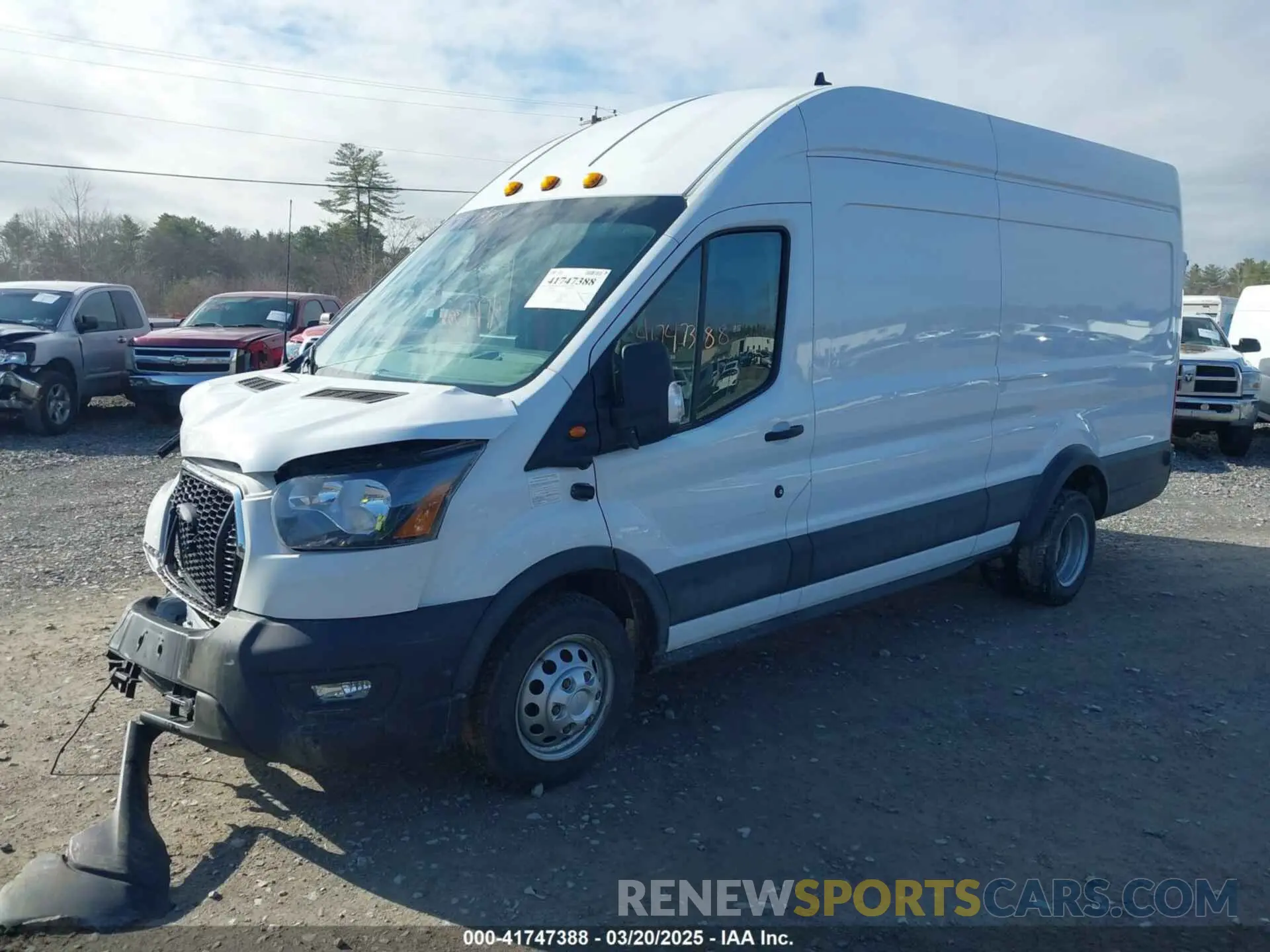 2 Photograph of a damaged car 1FTRU8UG0NKA66738 FORD TRANSIT-350 CARGO VAN 2022