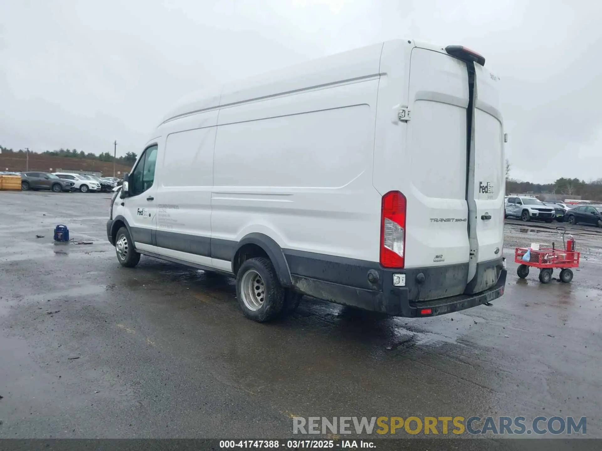 3 Photograph of a damaged car 1FTRU8UG0NKA66738 FORD TRANSIT-350 CARGO VAN 2022