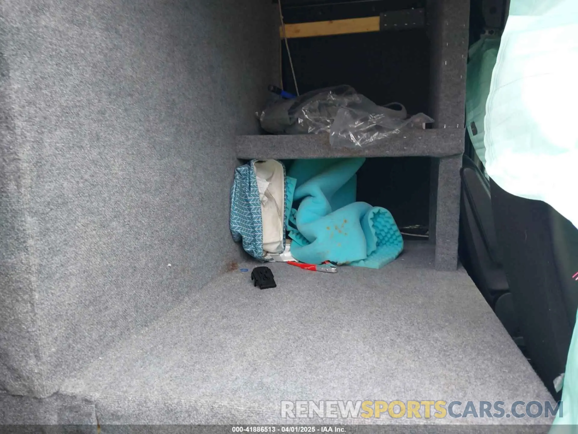 7 Photograph of a damaged car 1FTBW3X86PKC01923 FORD TRANSIT-350 CARGO VAN 2023