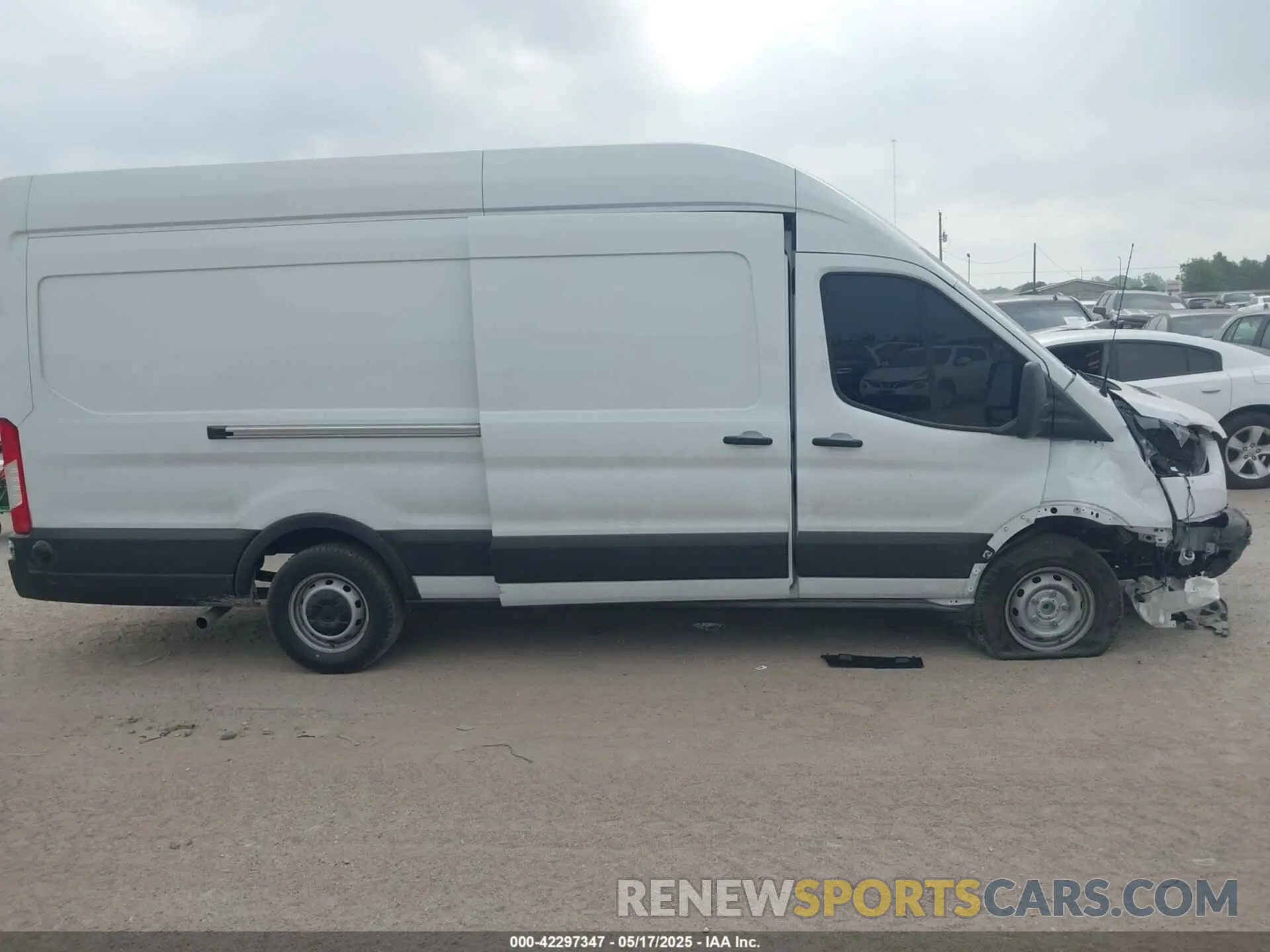 13 Photograph of a damaged car 1FTBW3XG2SKA52765 FORD TRANSIT-350 CARGO VAN 2025