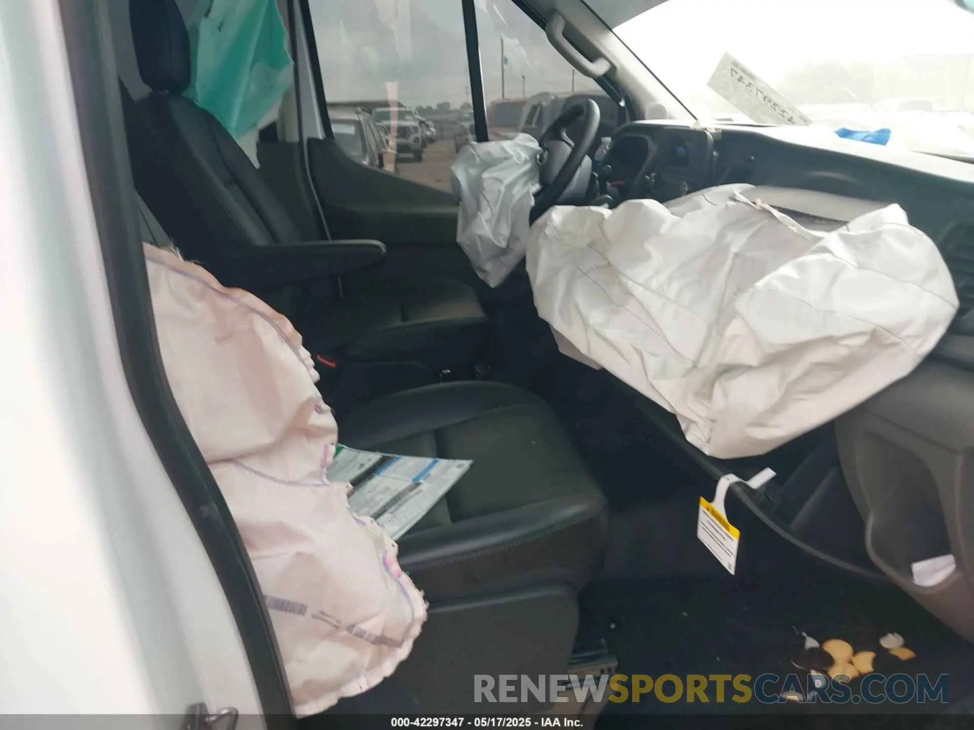 5 Photograph of a damaged car 1FTBW3XG2SKA52765 FORD TRANSIT-350 CARGO VAN 2025
