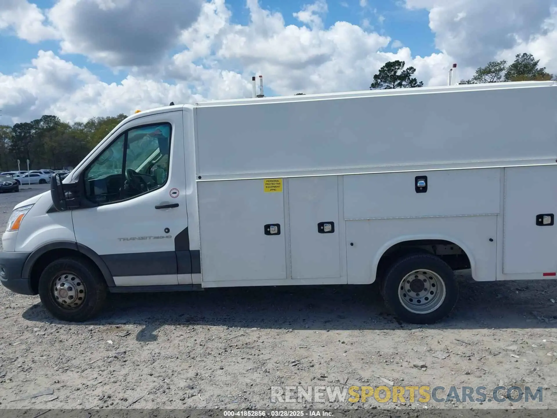 14 Photograph of a damaged car 1FDBF6P86LKB53296 FORD TRANSIT-350 CUTAWAY 2020