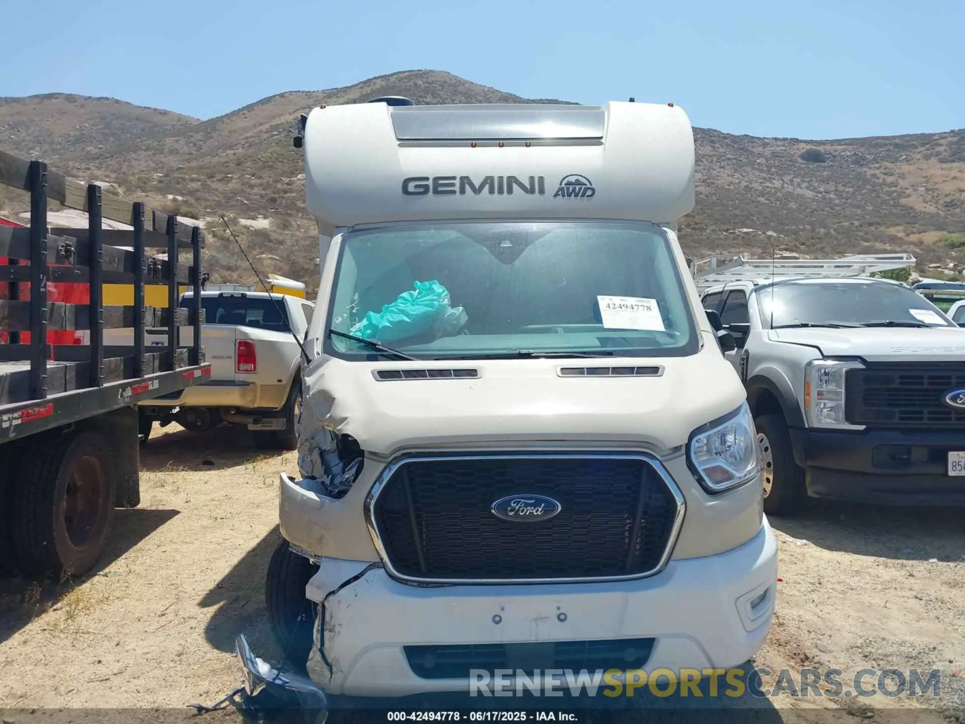 12 Photograph of a damaged car 1FDRU8PG2LKB50922 FORD TRANSIT-350 CUTAWAY 2020