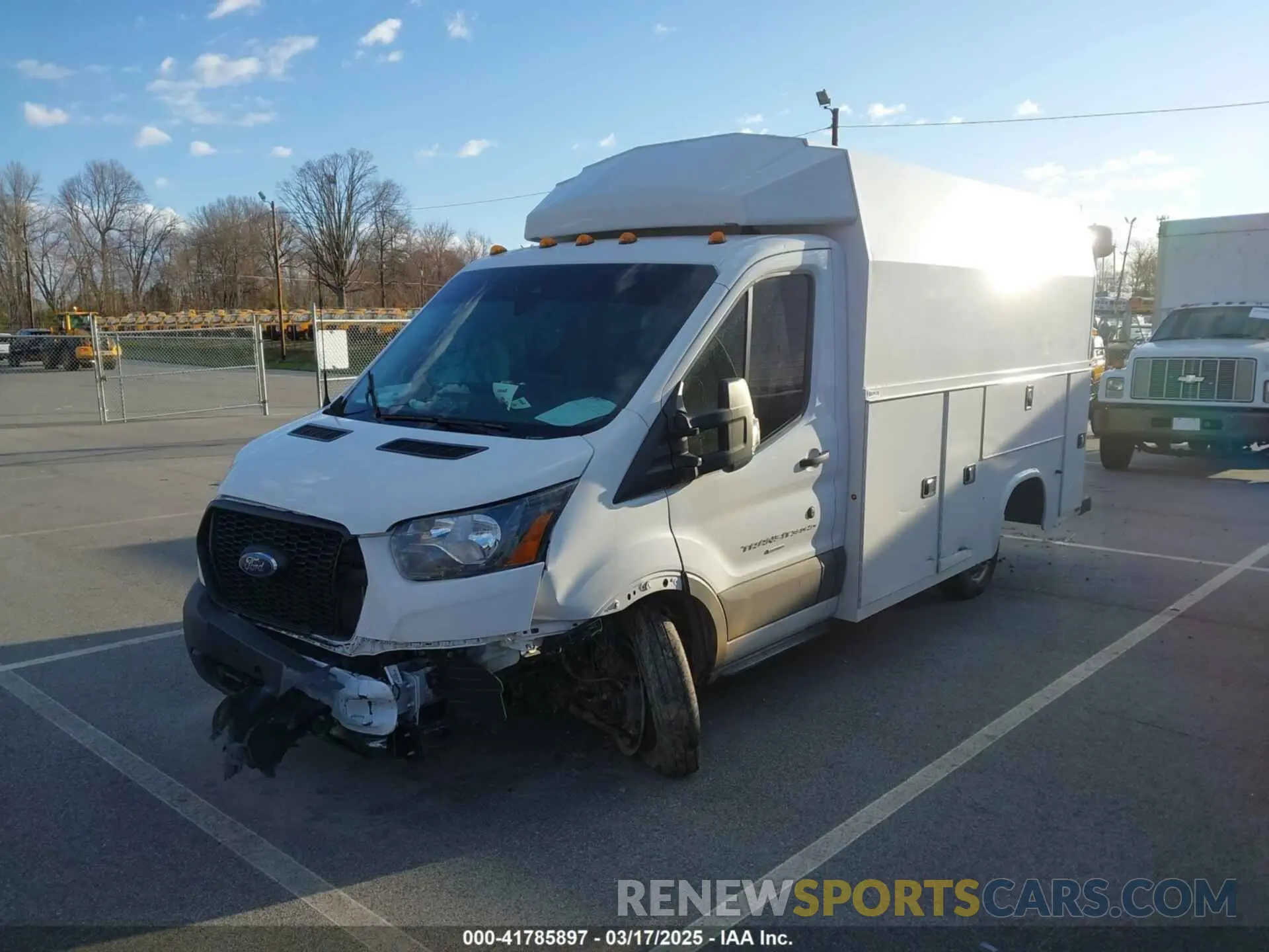 2 Photograph of a damaged car 1FDRS6PG3NKA85706 FORD TRANSIT-350 CUTAWAY 2022