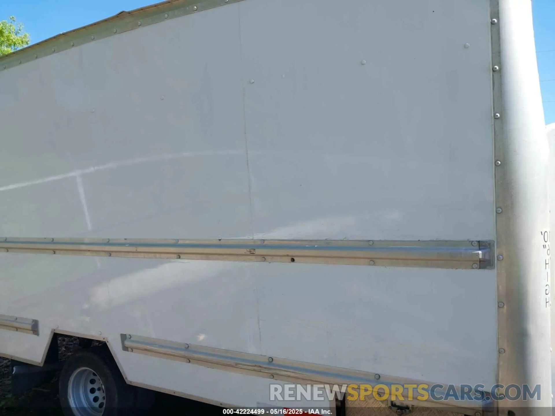 13 Photograph of a damaged car 1FDSF6P85RKB79591 FORD TRANSIT-350 CUTAWAY 2024