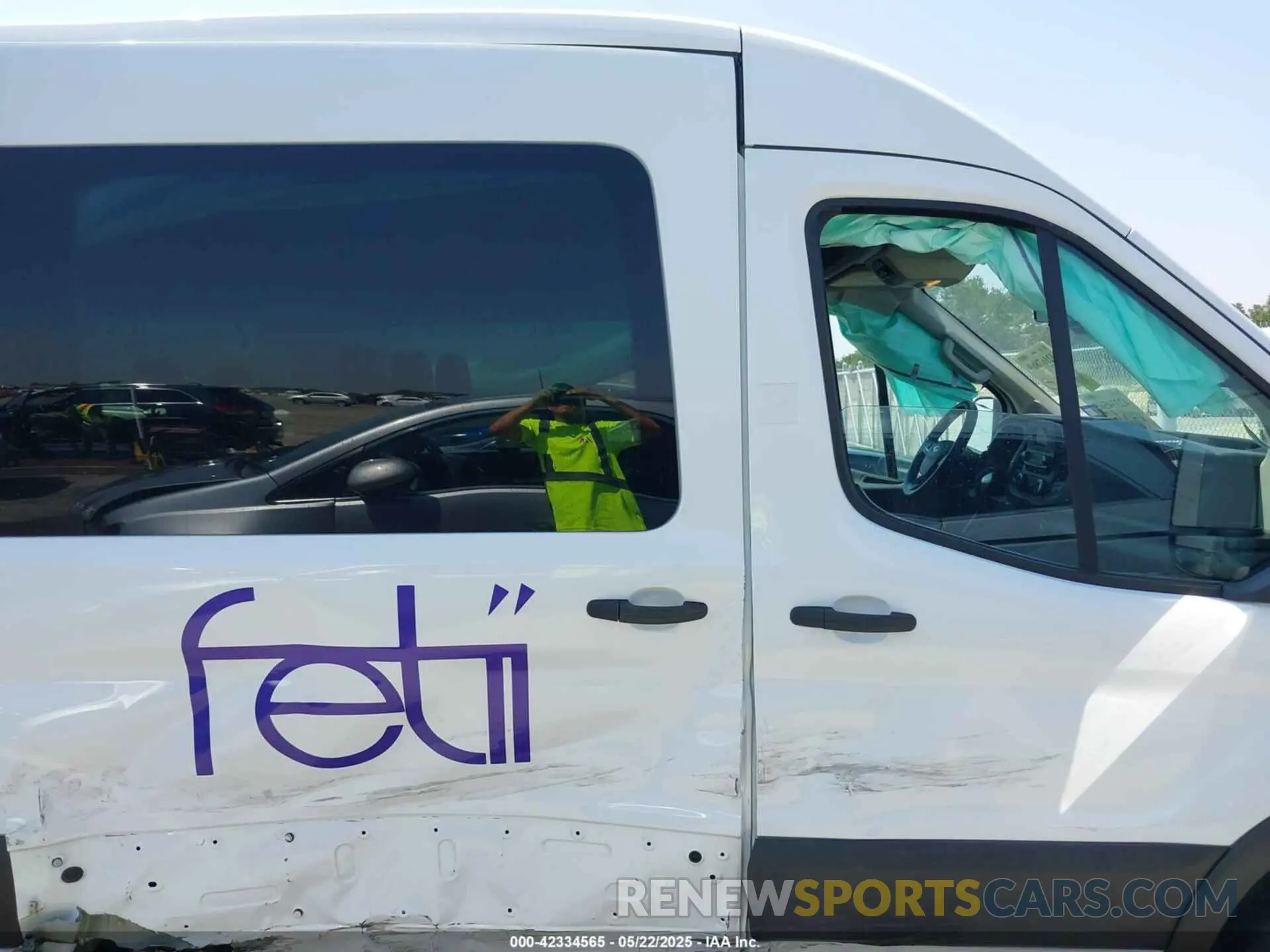13 Photograph of a damaged car 1FBAX2CG7LKB42783 FORD TRANSIT-350 PASSENGER VAN 2020