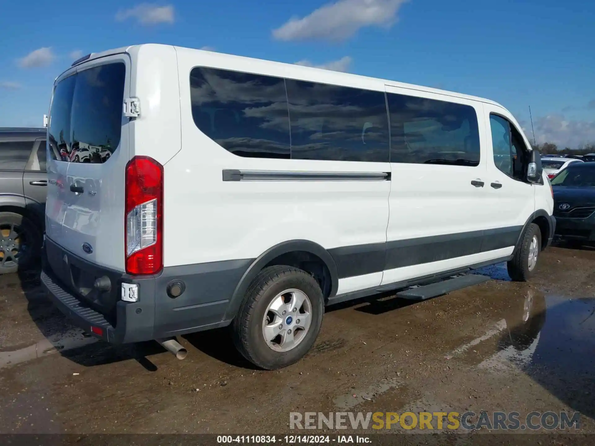 4 Photograph of a damaged car 1FBAX2Y81LKA26321 FORD TRANSIT-350 PASSENGER VAN 2020