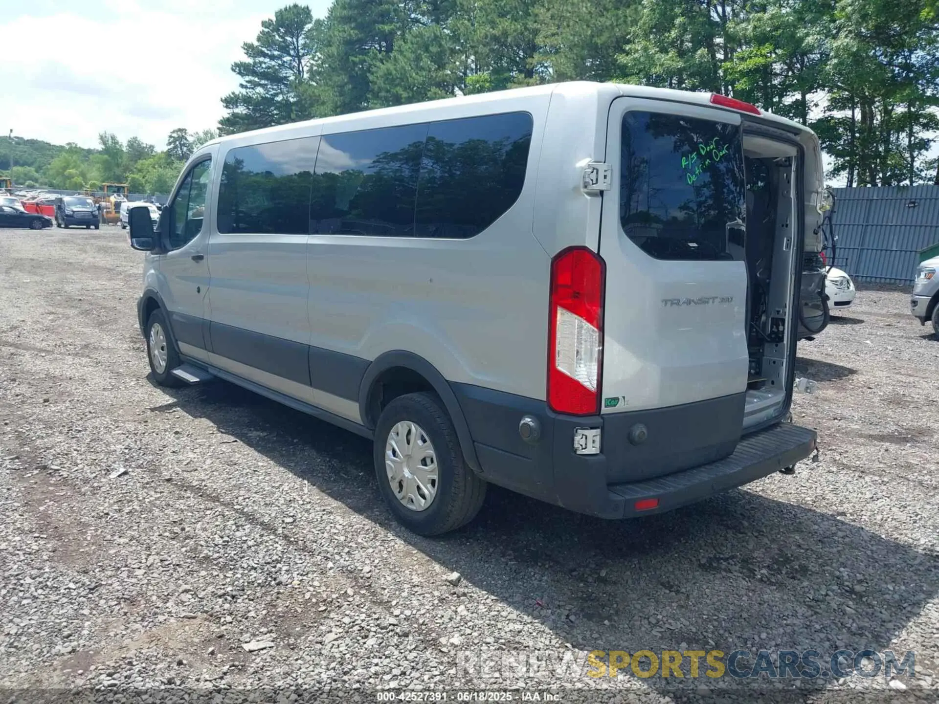 3 Photograph of a damaged car 1FBAX2Y85LKA33448 FORD TRANSIT-350 PASSENGER VAN 2020