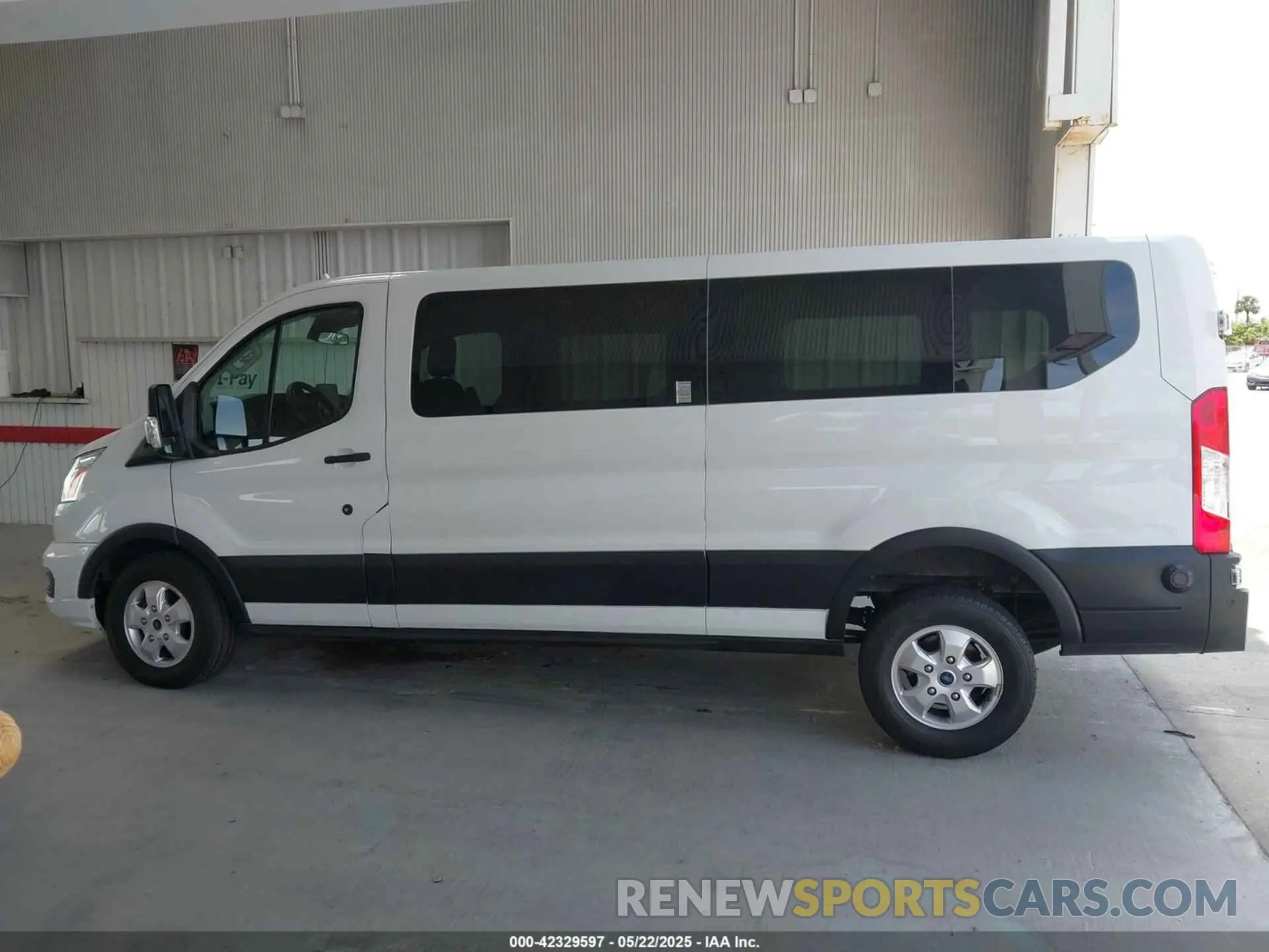 13 Photograph of a damaged car 1FBAX2Y88LKA32505 FORD TRANSIT-350 PASSENGER VAN 2020