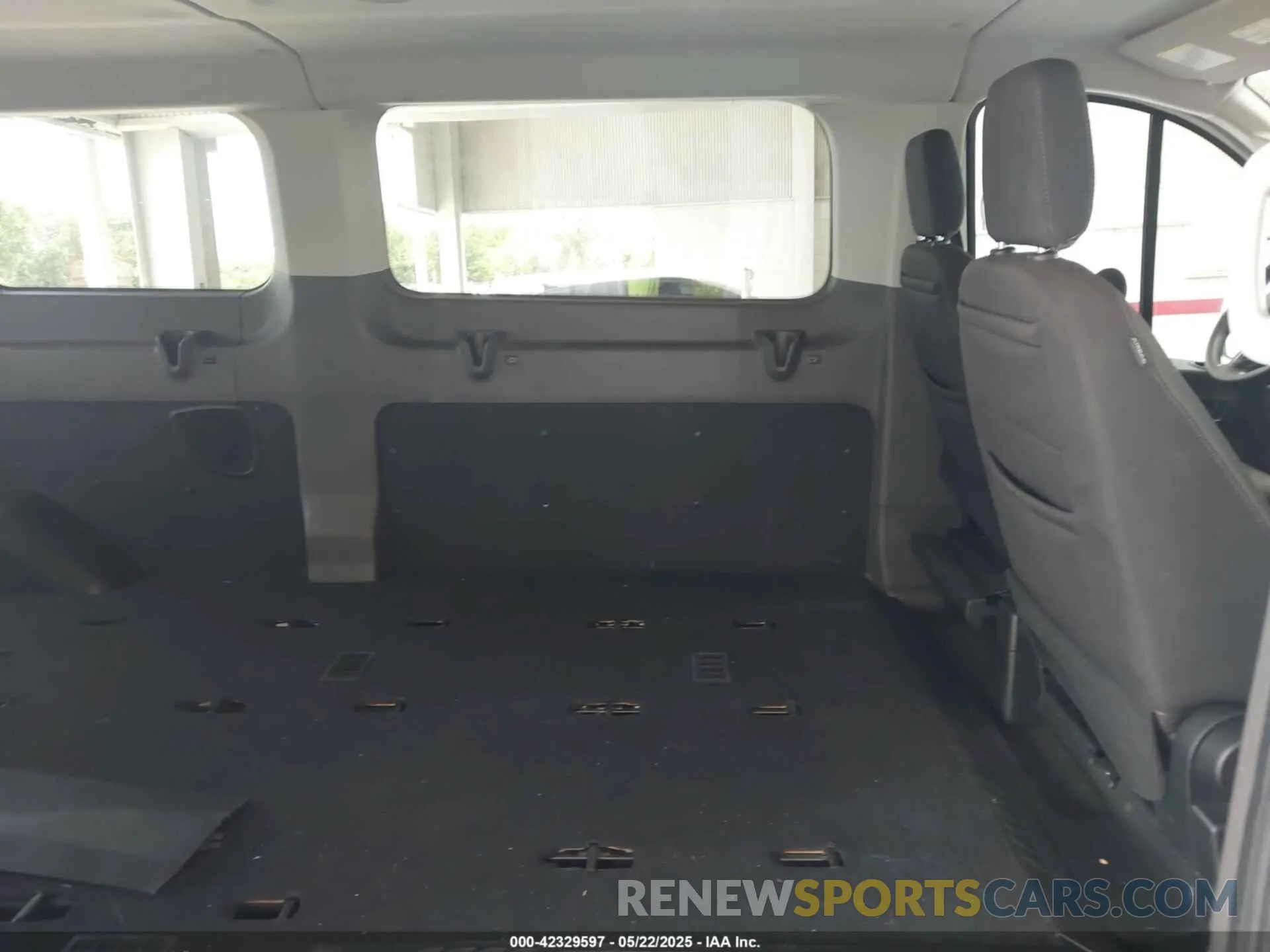 8 Photograph of a damaged car 1FBAX2Y88LKA32505 FORD TRANSIT-350 PASSENGER VAN 2020