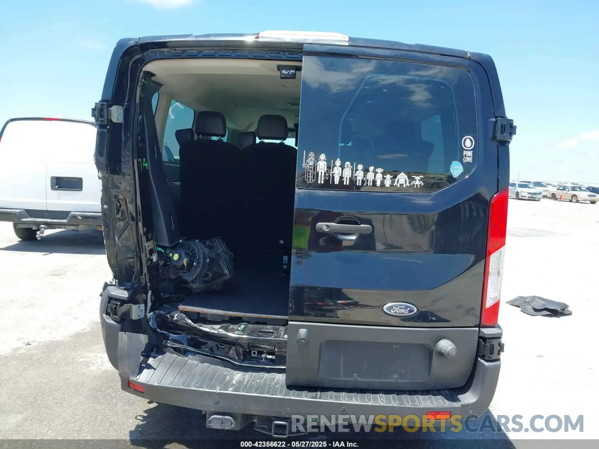 17 Photograph of a damaged car 1FBAX2YG0LKA55428 FORD TRANSIT-350 PASSENGER VAN 2020