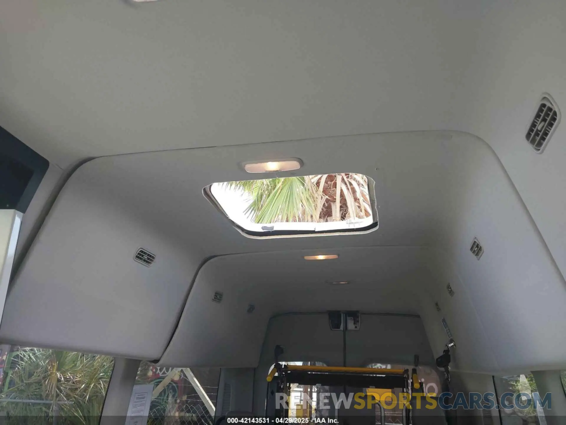 11 Photograph of a damaged car 1FDVU4X8XLKB61876 FORD TRANSIT-350 PASSENGER VAN 2020