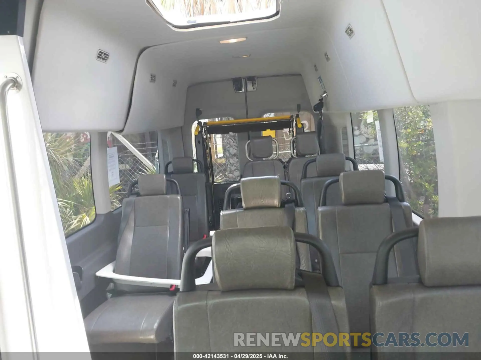 7 Photograph of a damaged car 1FDVU4X8XLKB61876 FORD TRANSIT-350 PASSENGER VAN 2020