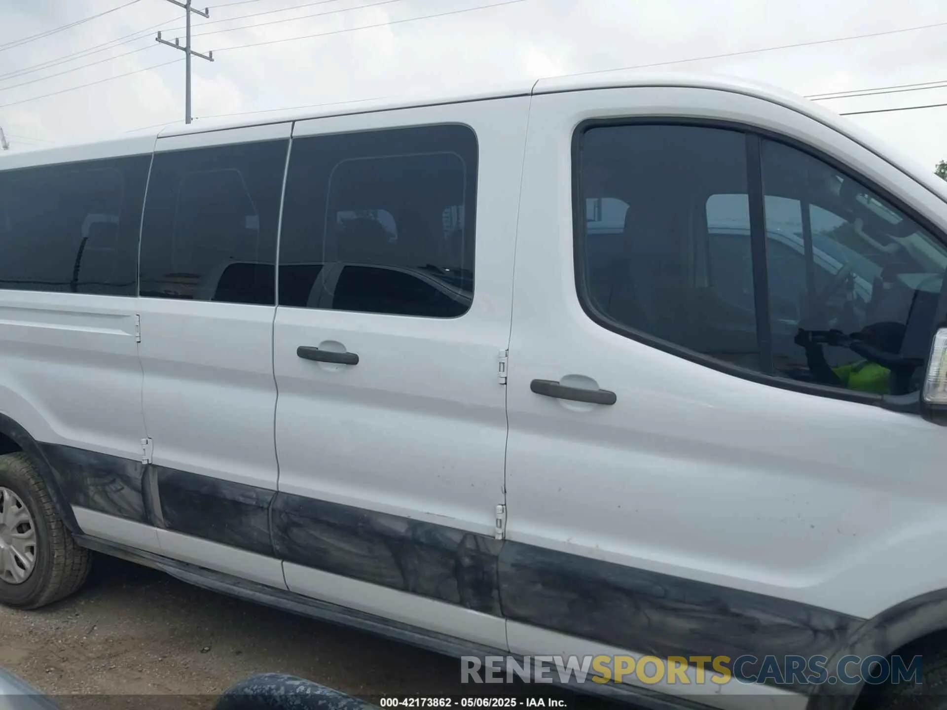 14 Photograph of a damaged car 1FBAX2Y88MKA13051 FORD TRANSIT-350 PASSENGER VAN 2021