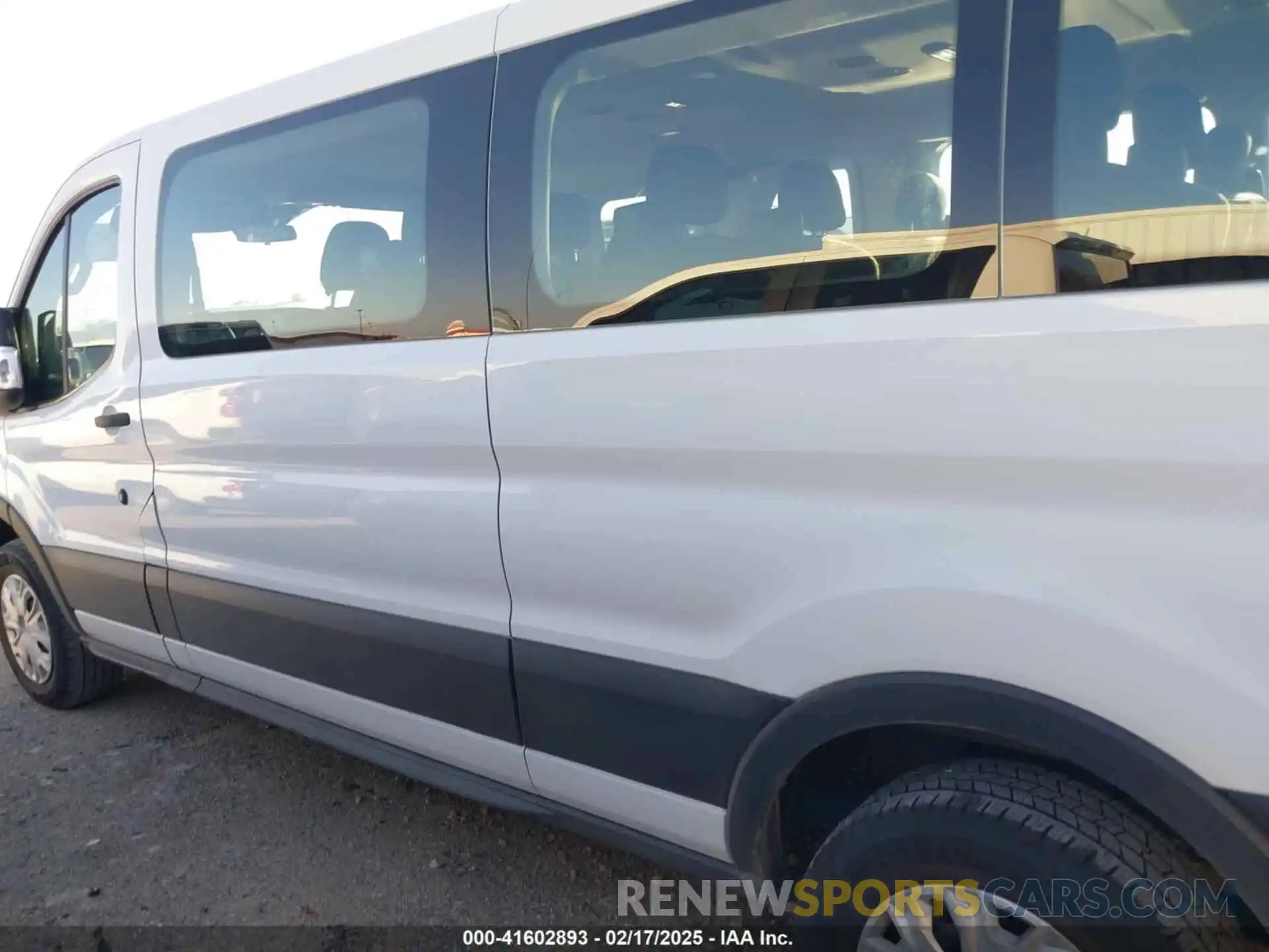 14 Photograph of a damaged car 1FBAX2Y89MKA49850 FORD TRANSIT-350 PASSENGER VAN 2021