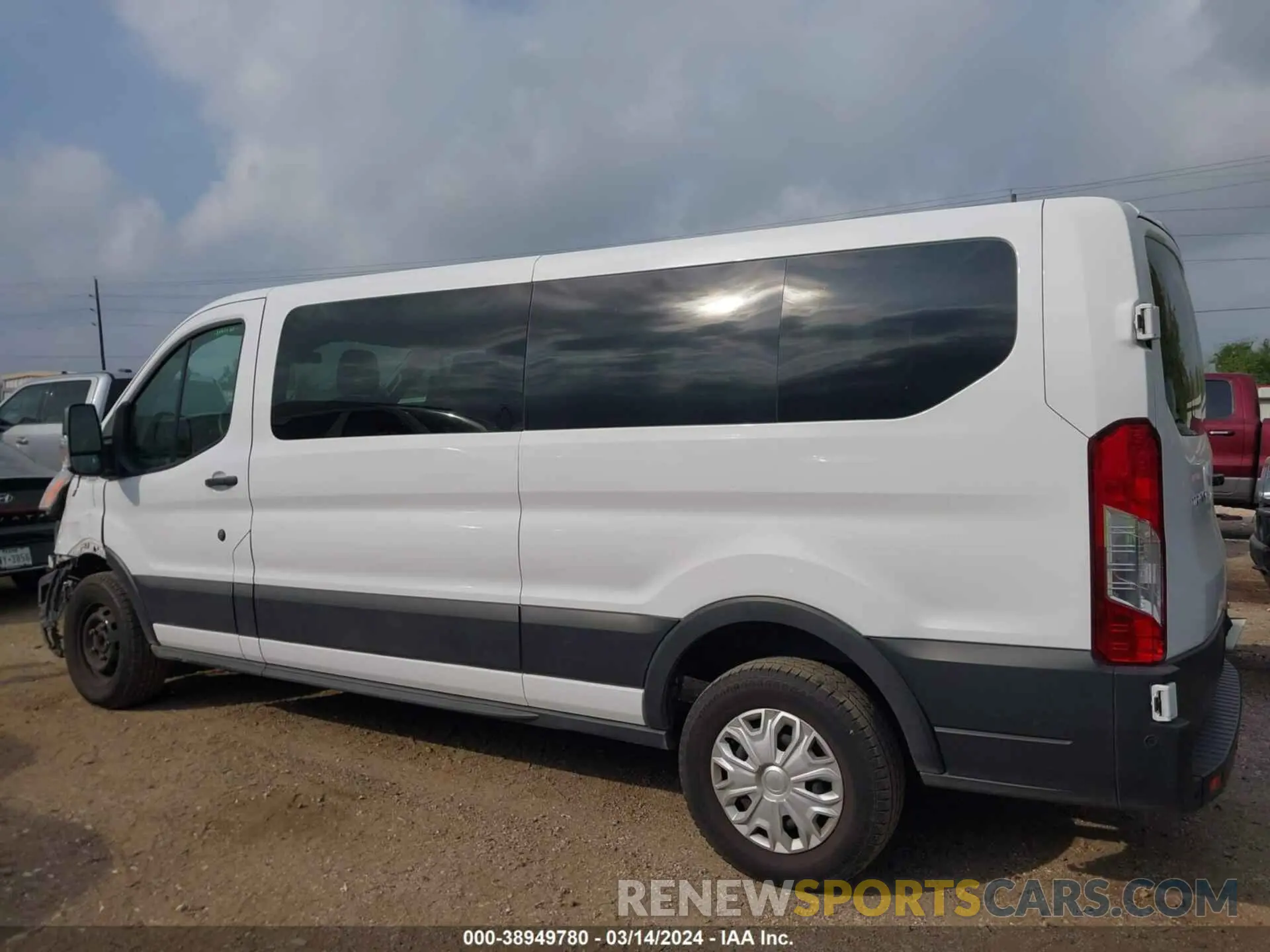 15 Photograph of a damaged car 1FBAX2Y86NKA79079 FORD TRANSIT-350 PASSENGER VAN 2022