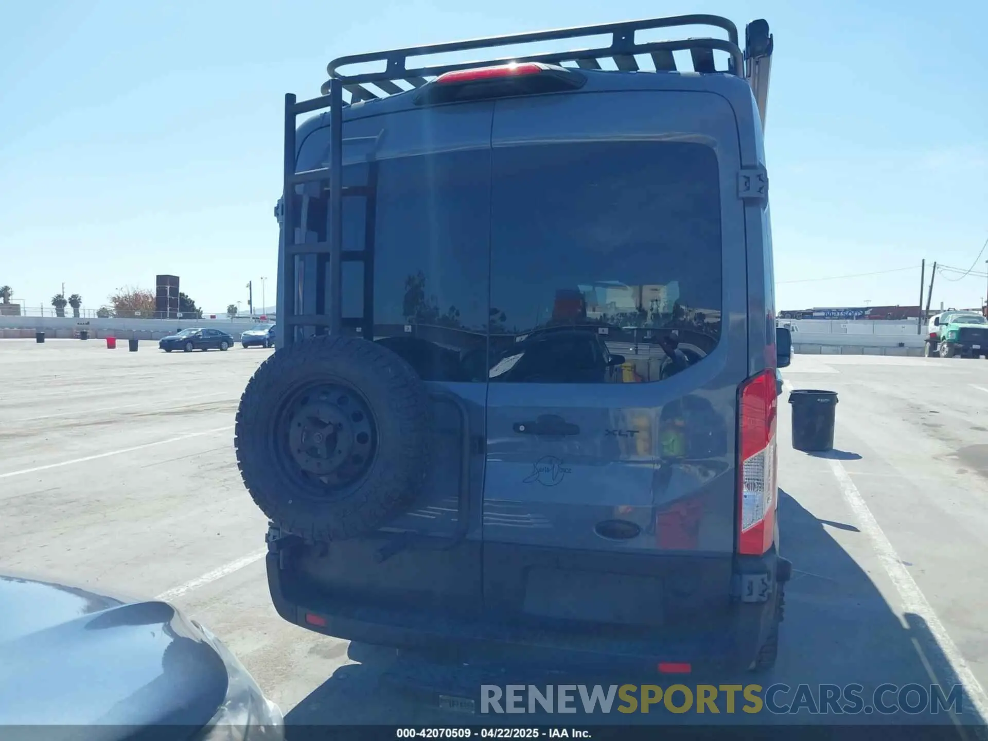 16 Photograph of a damaged car 1FBAX9CG0NKA12310 FORD TRANSIT-350 PASSENGER VAN 2022