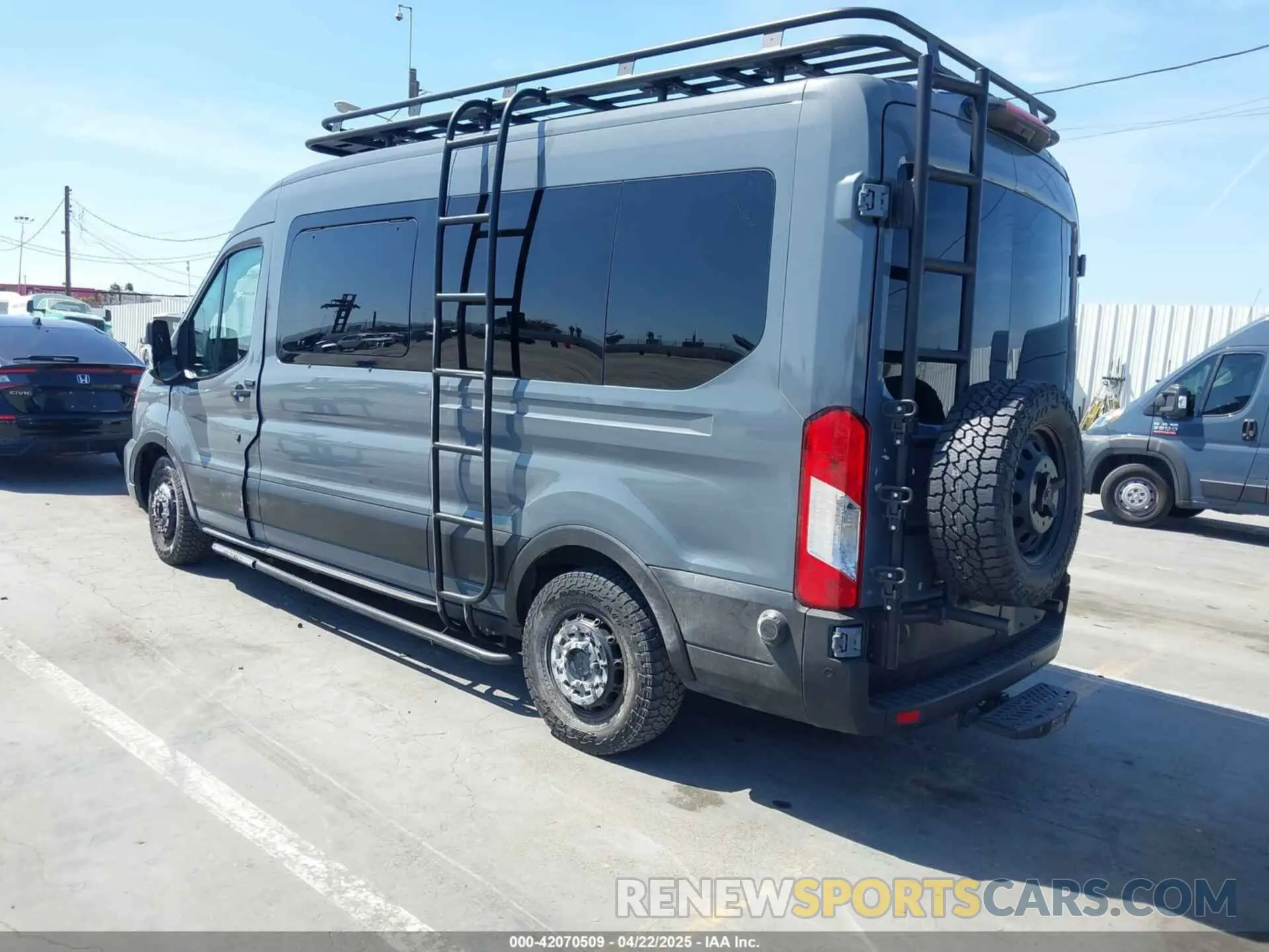 3 Photograph of a damaged car 1FBAX9CG0NKA12310 FORD TRANSIT-350 PASSENGER VAN 2022