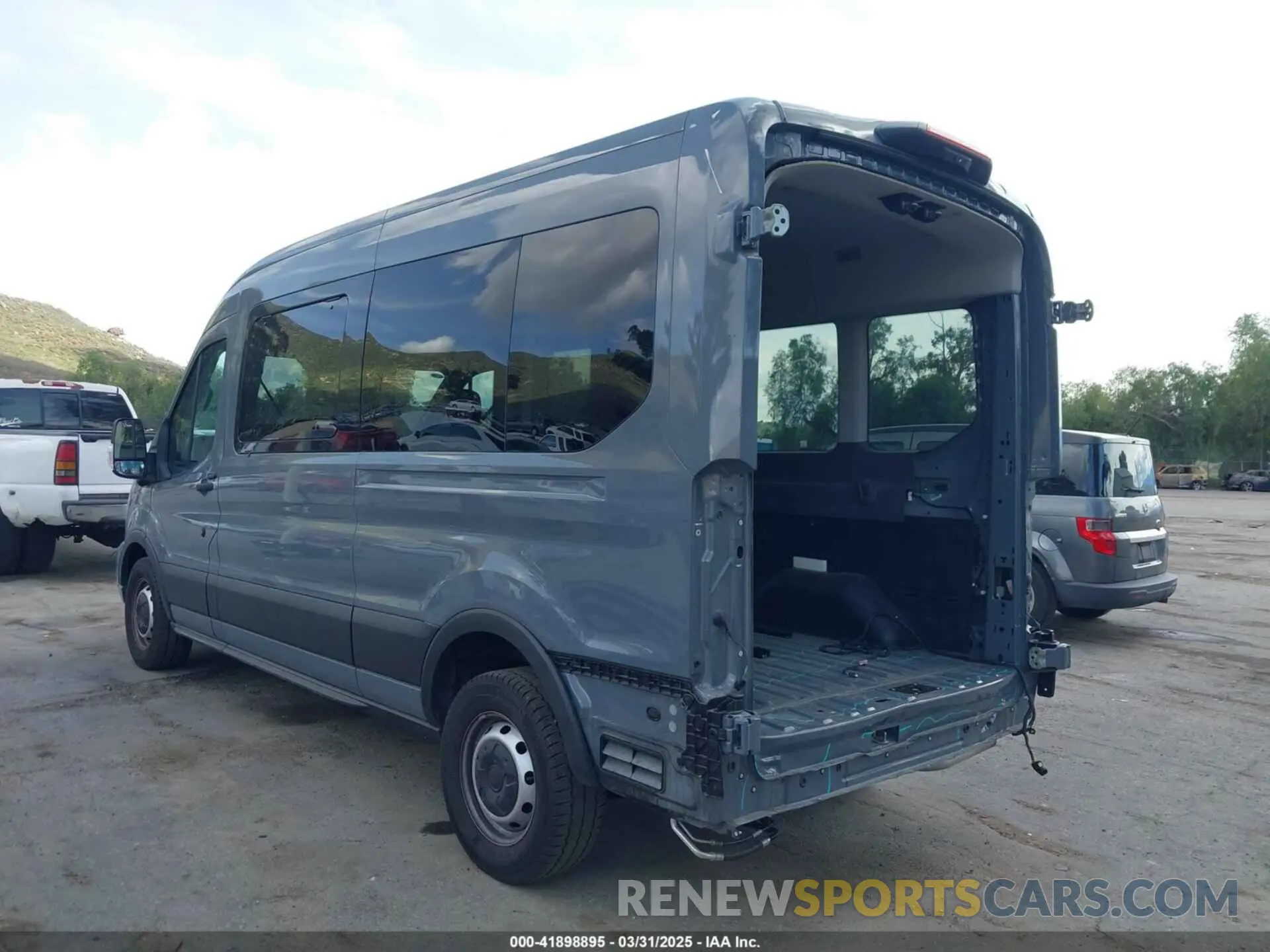 3 Photograph of a damaged car 1FBAX2C82PKB58582 FORD TRANSIT-350 PASSENGER VAN 2023