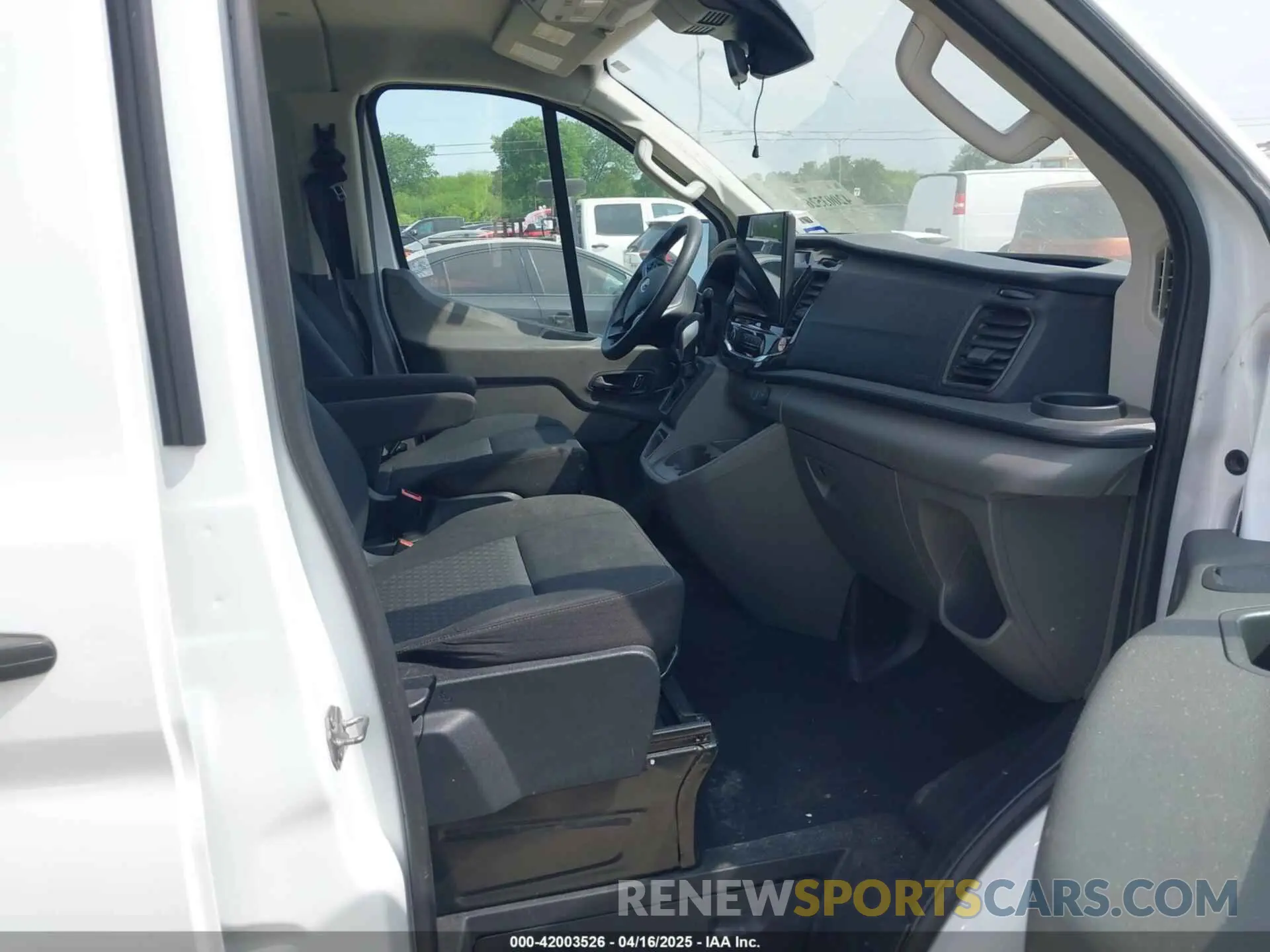 5 Photograph of a damaged car 1FBAX2Y86PKA89470 FORD TRANSIT-350 PASSENGER VAN 2023