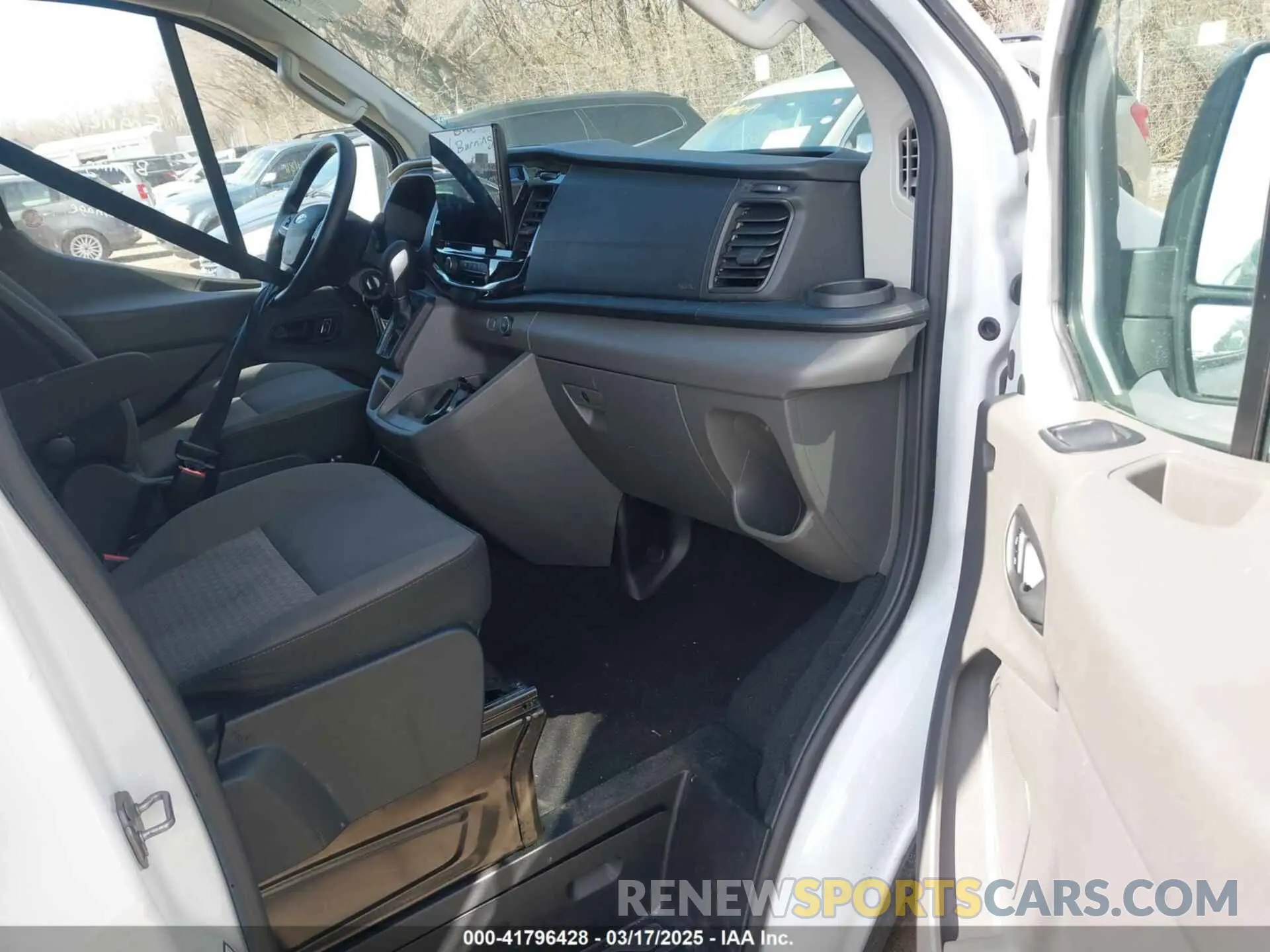 5 Photograph of a damaged car 1FBAX2YG2PKA45201 FORD TRANSIT-350 PASSENGER VAN 2023