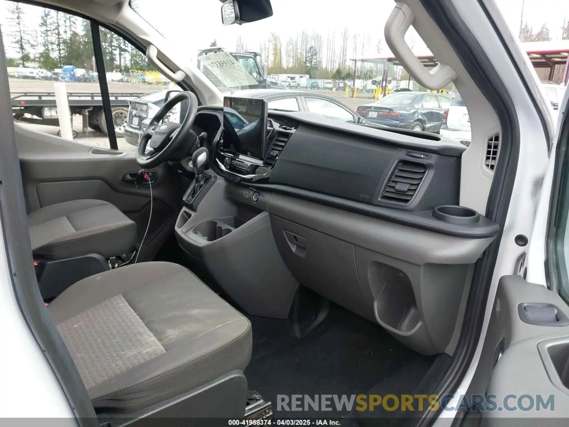 5 Photograph of a damaged car 1FBAX2YGXPKA94291 FORD TRANSIT-350 PASSENGER VAN 2023