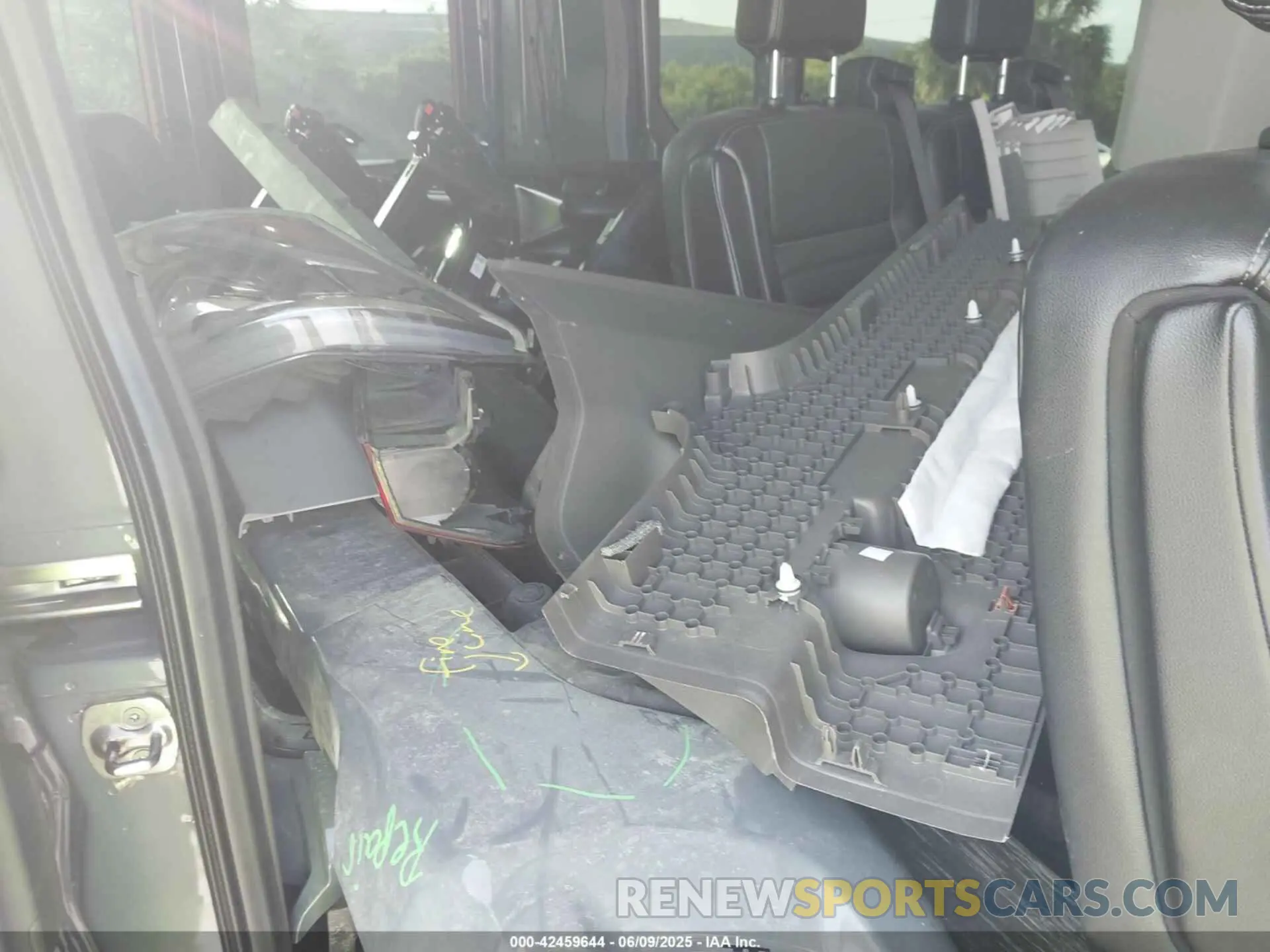 12 Photograph of a damaged car 1FBAX9CGXPKB95475 FORD TRANSIT-350 PASSENGER VAN 2023