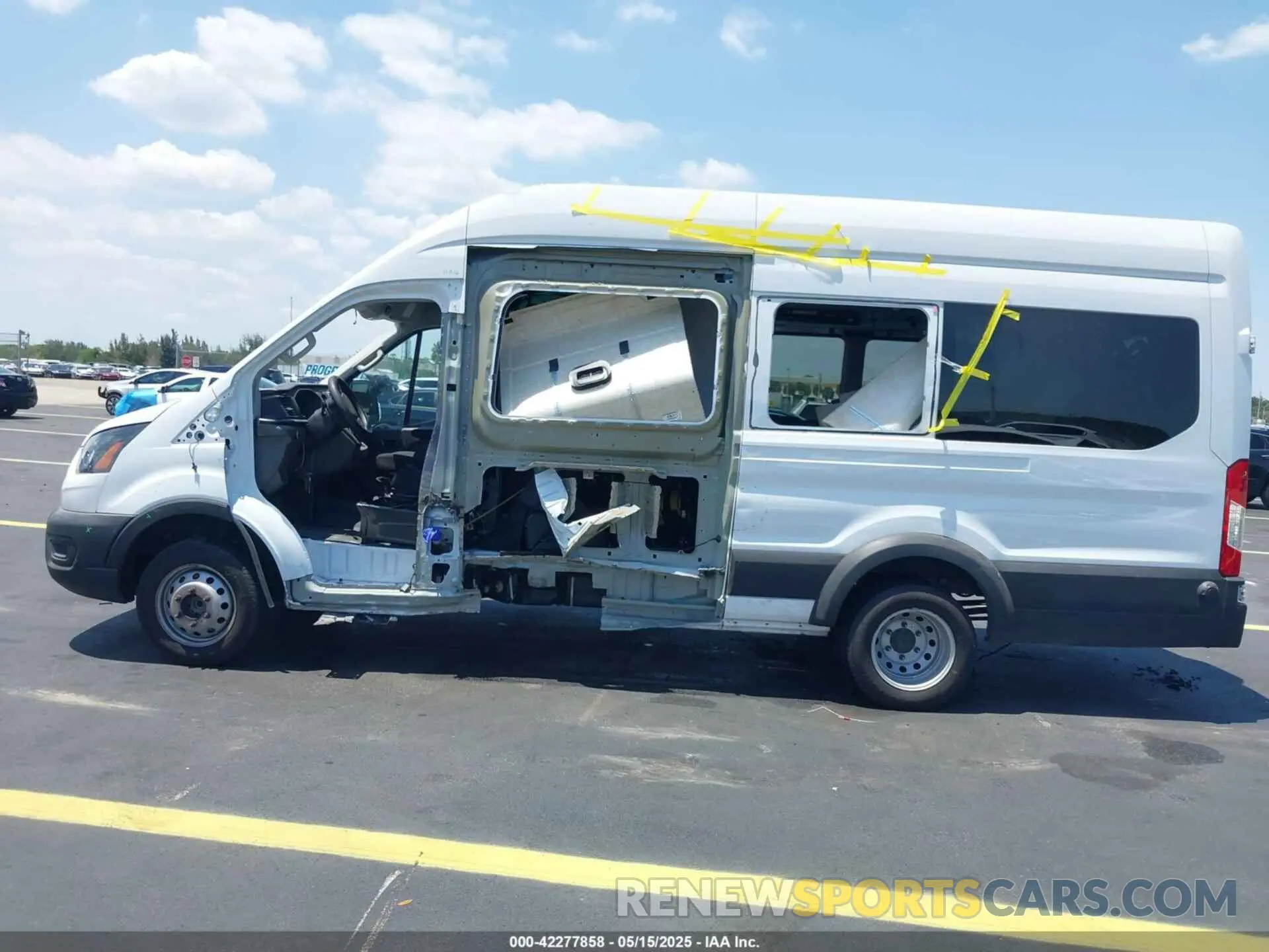15 Photograph of a damaged car 1FBVU4X83PKB84849 FORD TRANSIT-350 PASSENGER VAN 2023