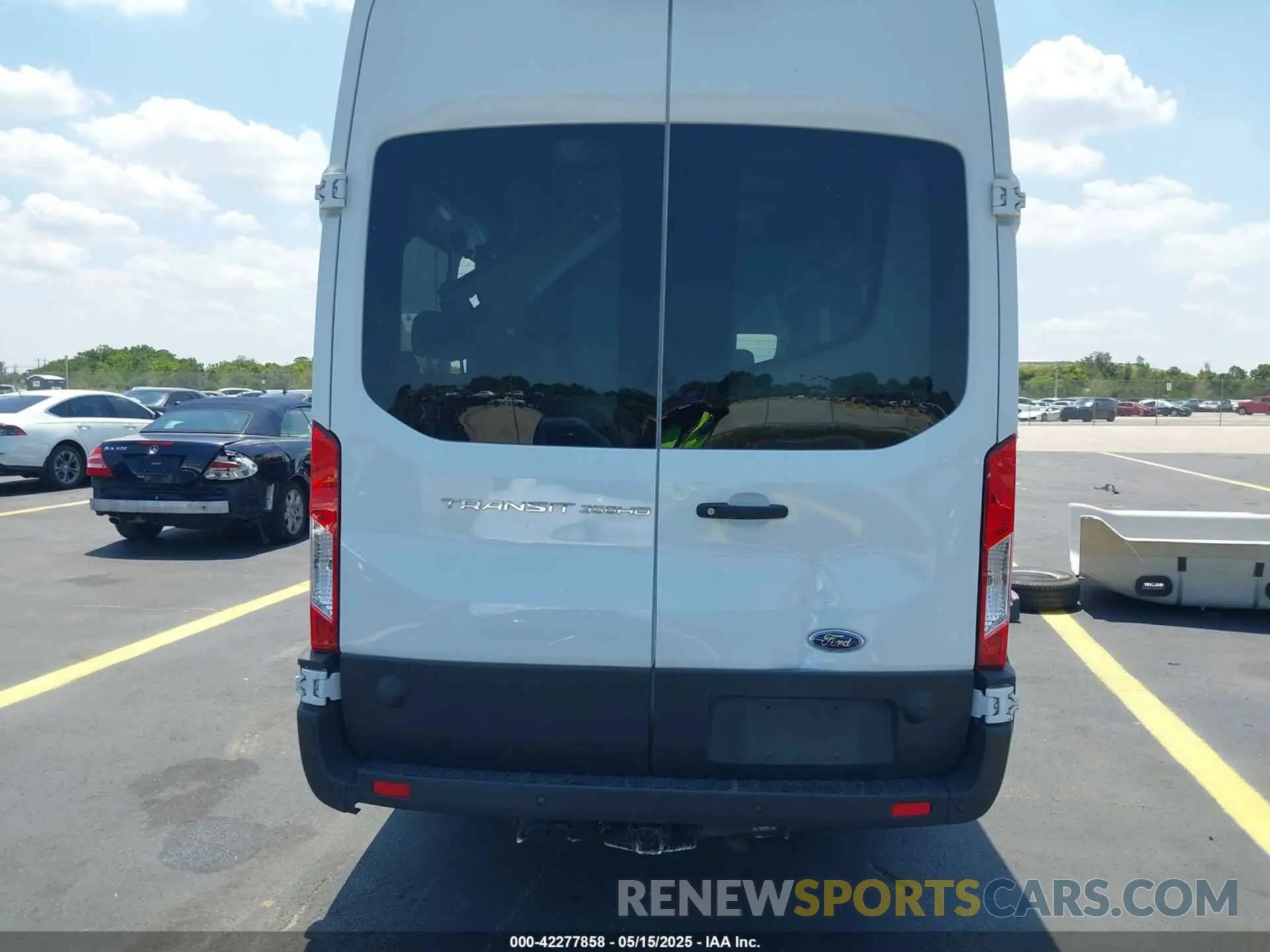 16 Photograph of a damaged car 1FBVU4X83PKB84849 FORD TRANSIT-350 PASSENGER VAN 2023