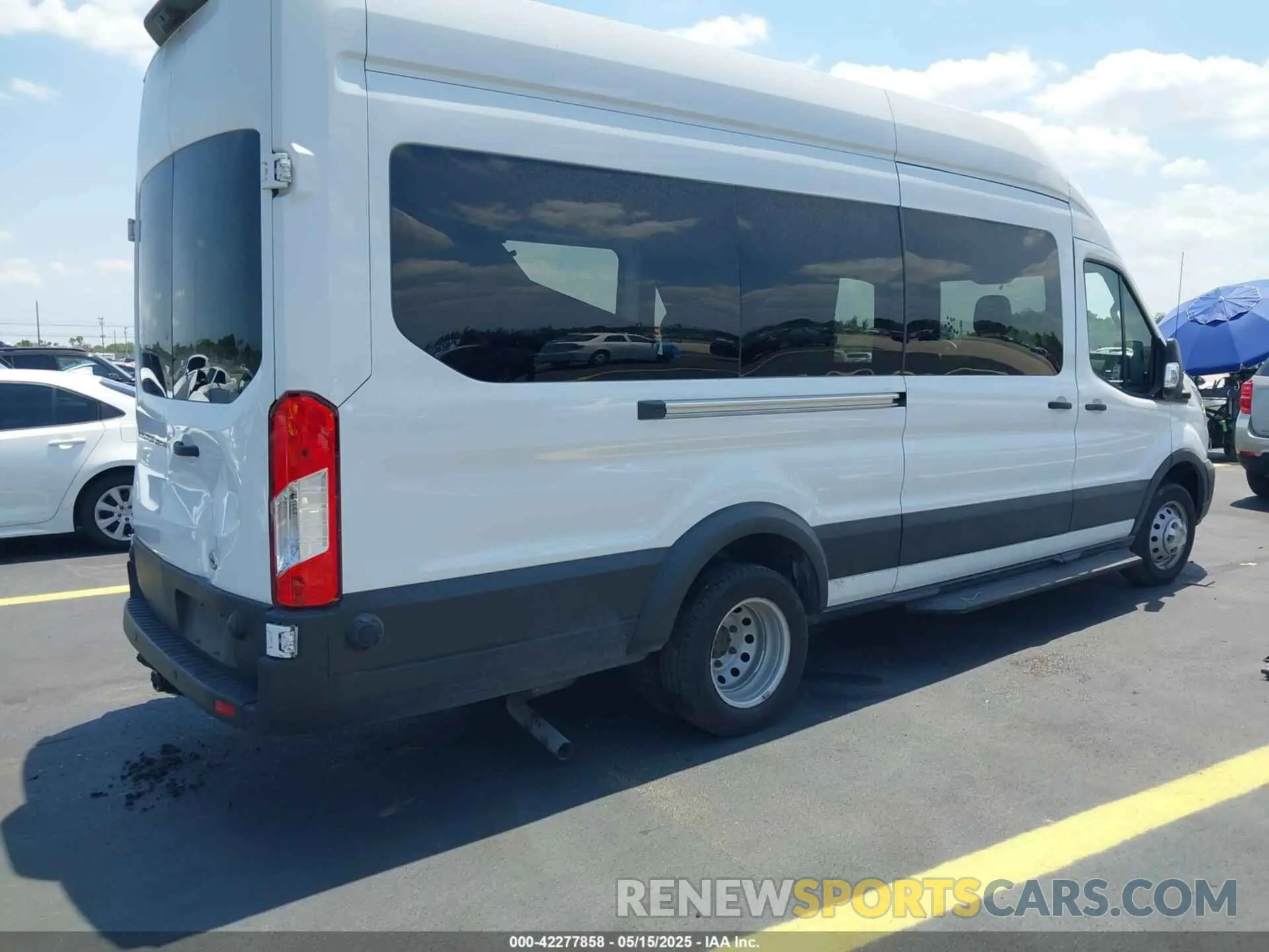 4 Photograph of a damaged car 1FBVU4X83PKB84849 FORD TRANSIT-350 PASSENGER VAN 2023