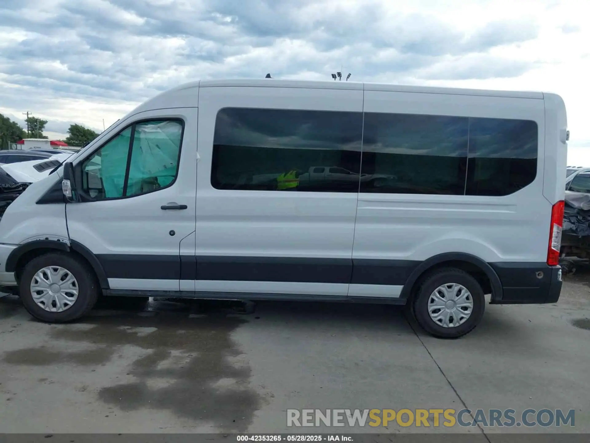 14 Photograph of a damaged car 1FBAX2C87RKA51837 FORD TRANSIT-350 PASSENGER VAN 2024