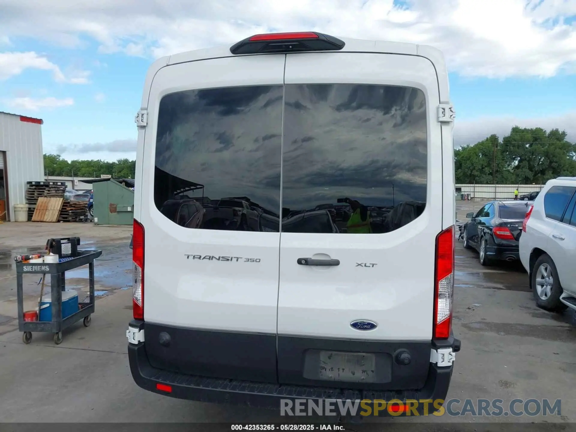 16 Photograph of a damaged car 1FBAX2C87RKA51837 FORD TRANSIT-350 PASSENGER VAN 2024
