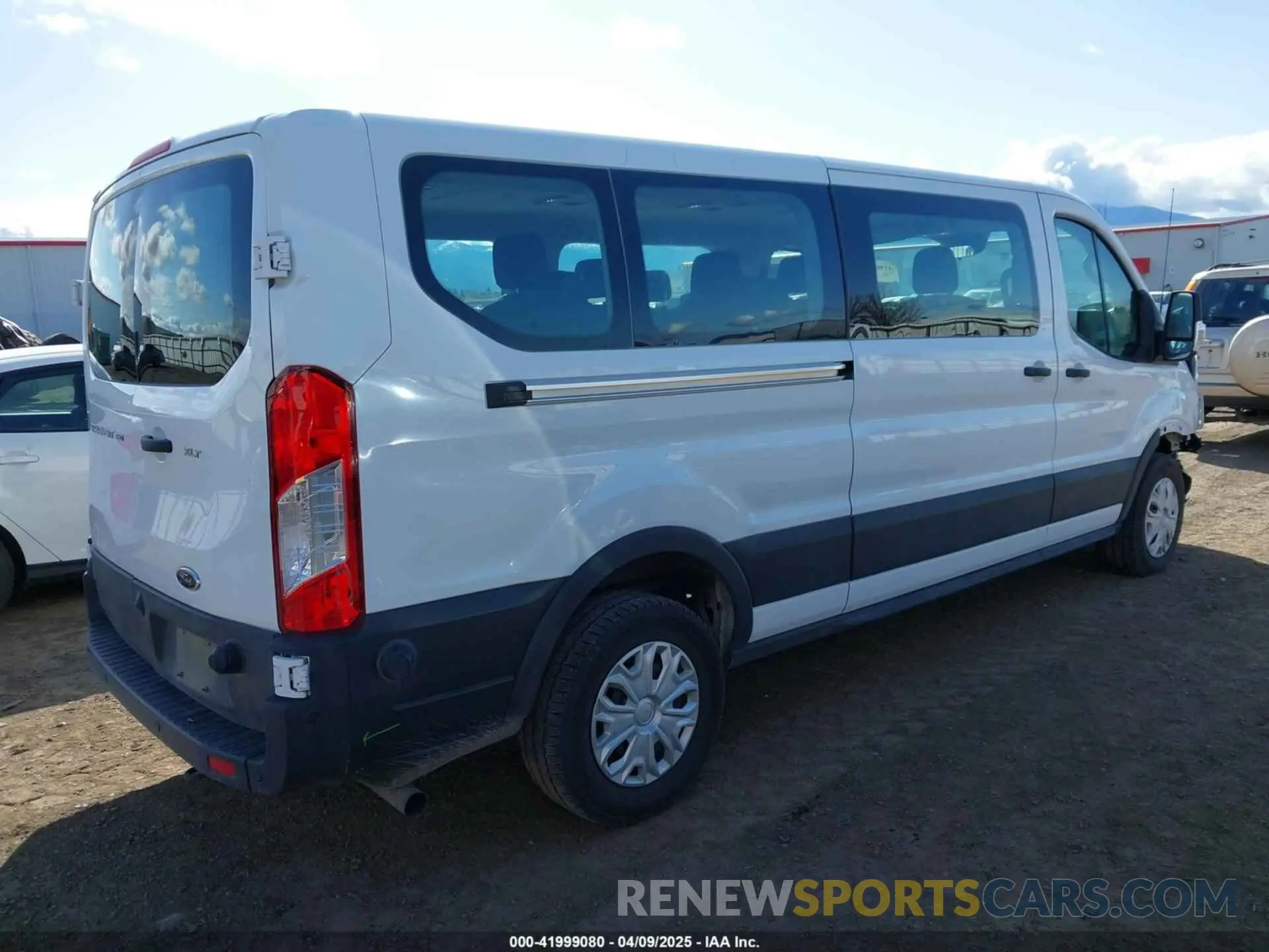 4 Photograph of a damaged car 1FBAX2Y81RKA73471 FORD TRANSIT-350 PASSENGER VAN 2024