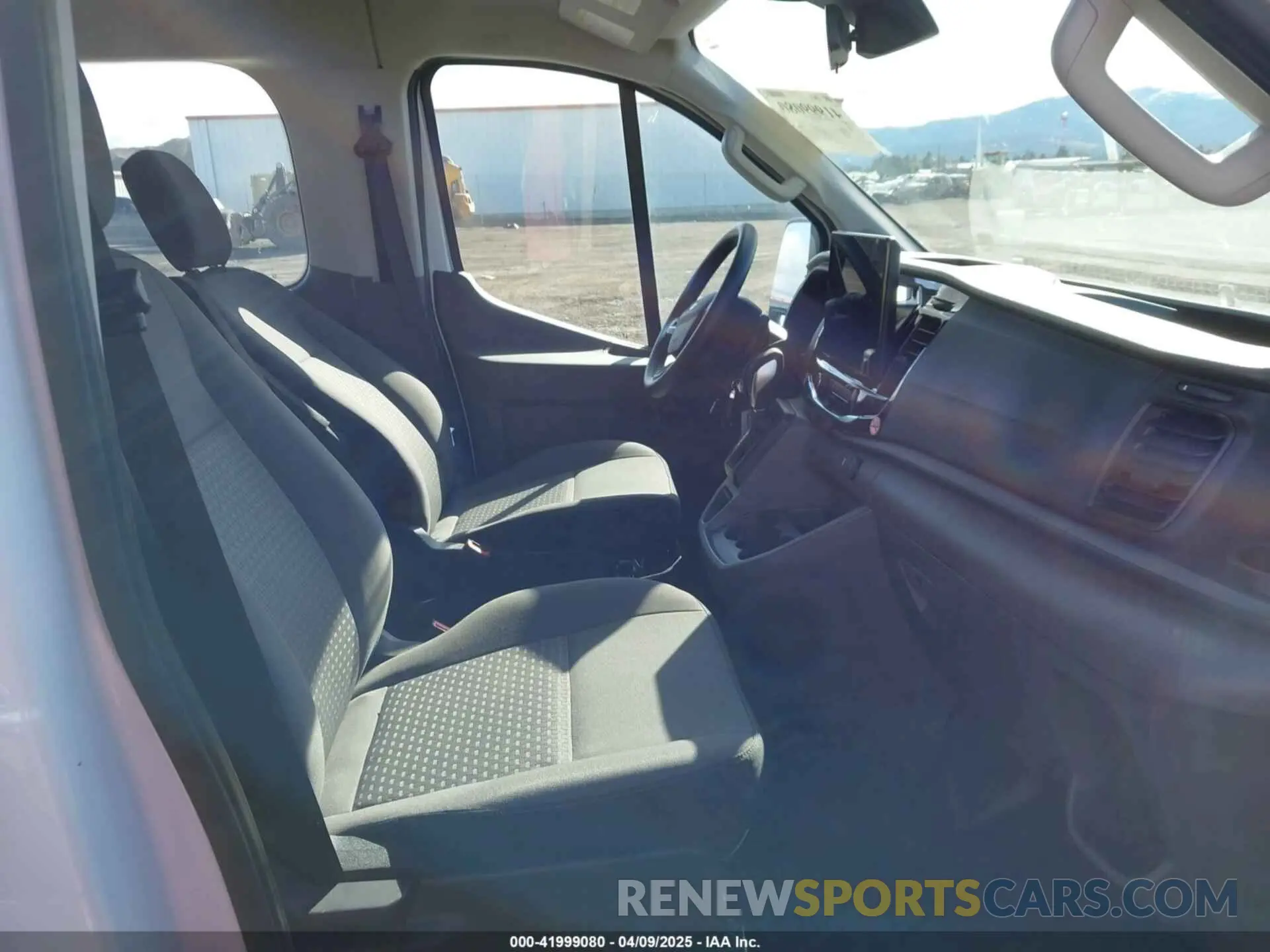 5 Photograph of a damaged car 1FBAX2Y81RKA73471 FORD TRANSIT-350 PASSENGER VAN 2024