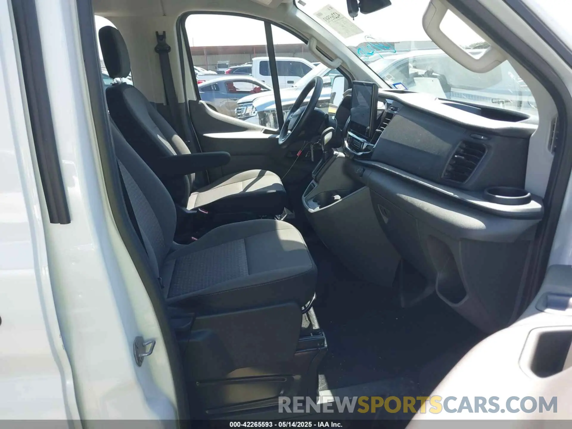 5 Photograph of a damaged car 1FBAX2Y86RKA08969 FORD TRANSIT-350 PASSENGER VAN 2024
