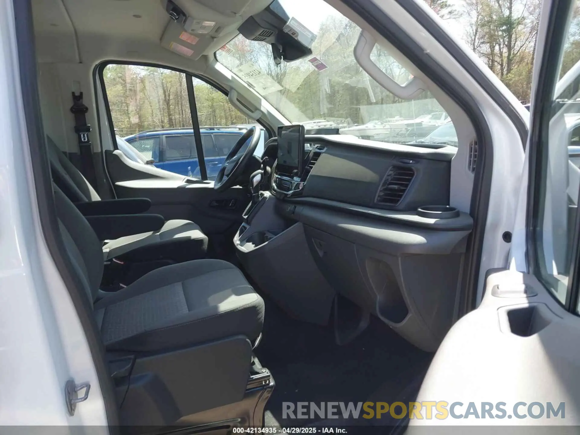 5 Photograph of a damaged car 1FBAX2Y88RKA15681 FORD TRANSIT-350 PASSENGER VAN 2024