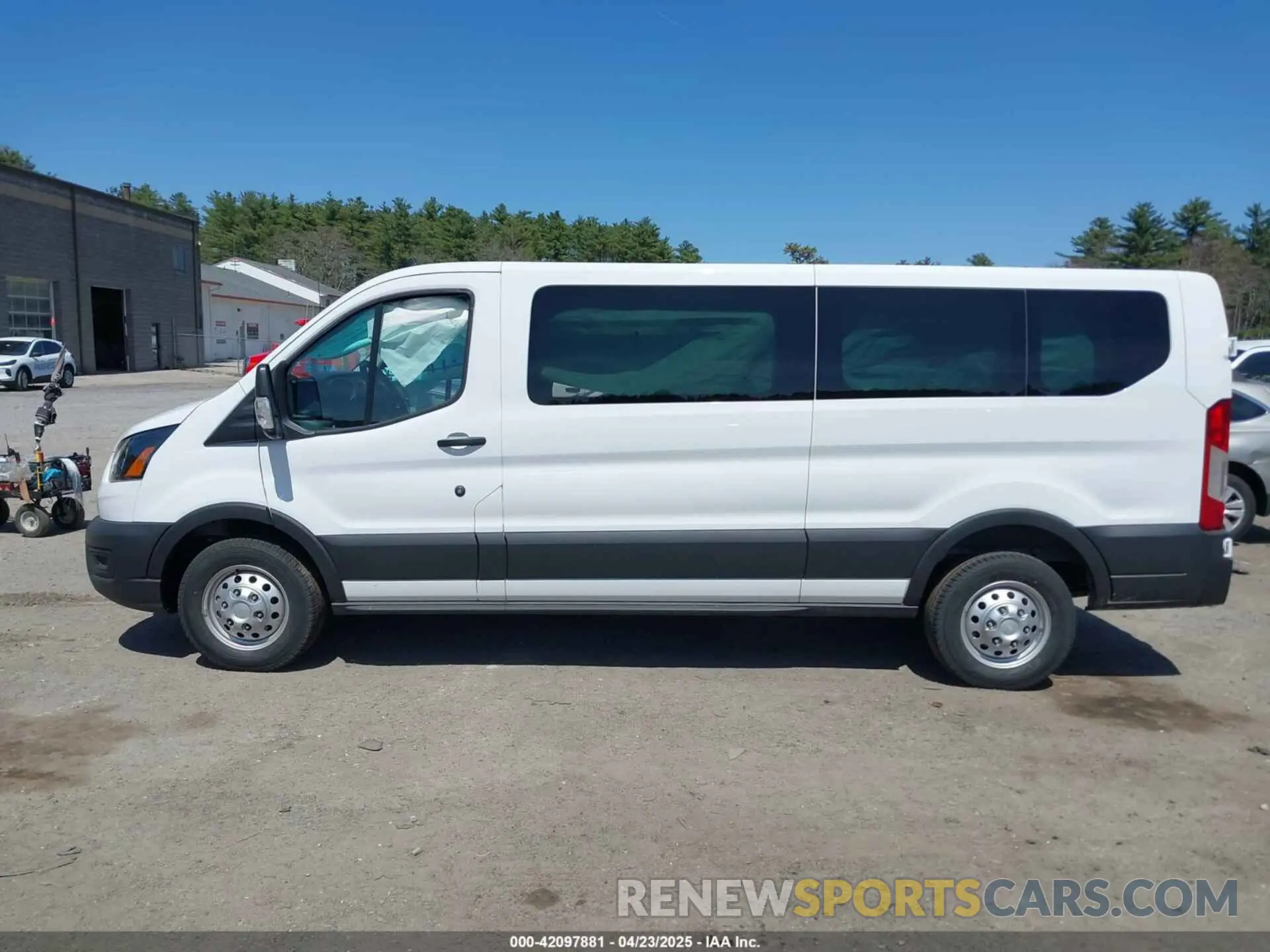 15 Photograph of a damaged car 1FBAX9Y82RKB84992 FORD TRANSIT-350 PASSENGER VAN 2024