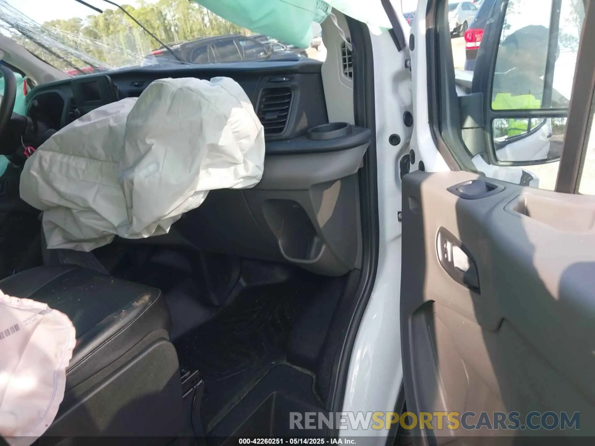 5 Photograph of a damaged car 1FDAX2C89RKA86208 FORD TRANSIT-350 PASSENGER VAN 2024