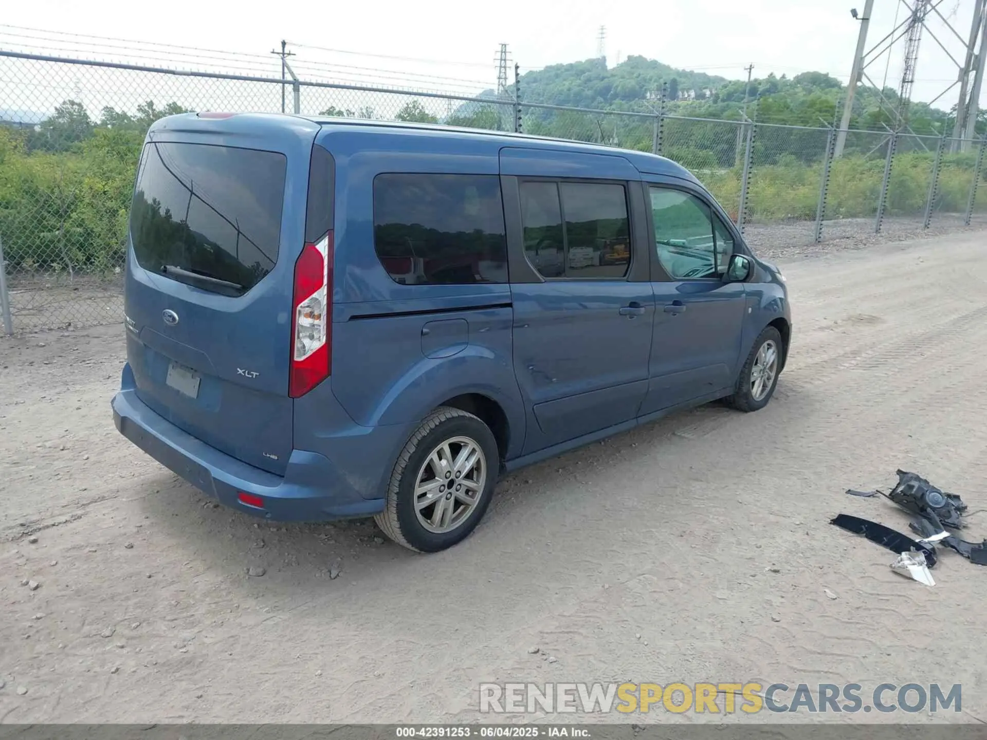 4 Photograph of a damaged car NM0GE9F22K1383933 FORD TRANSIT CONNECT 2019
