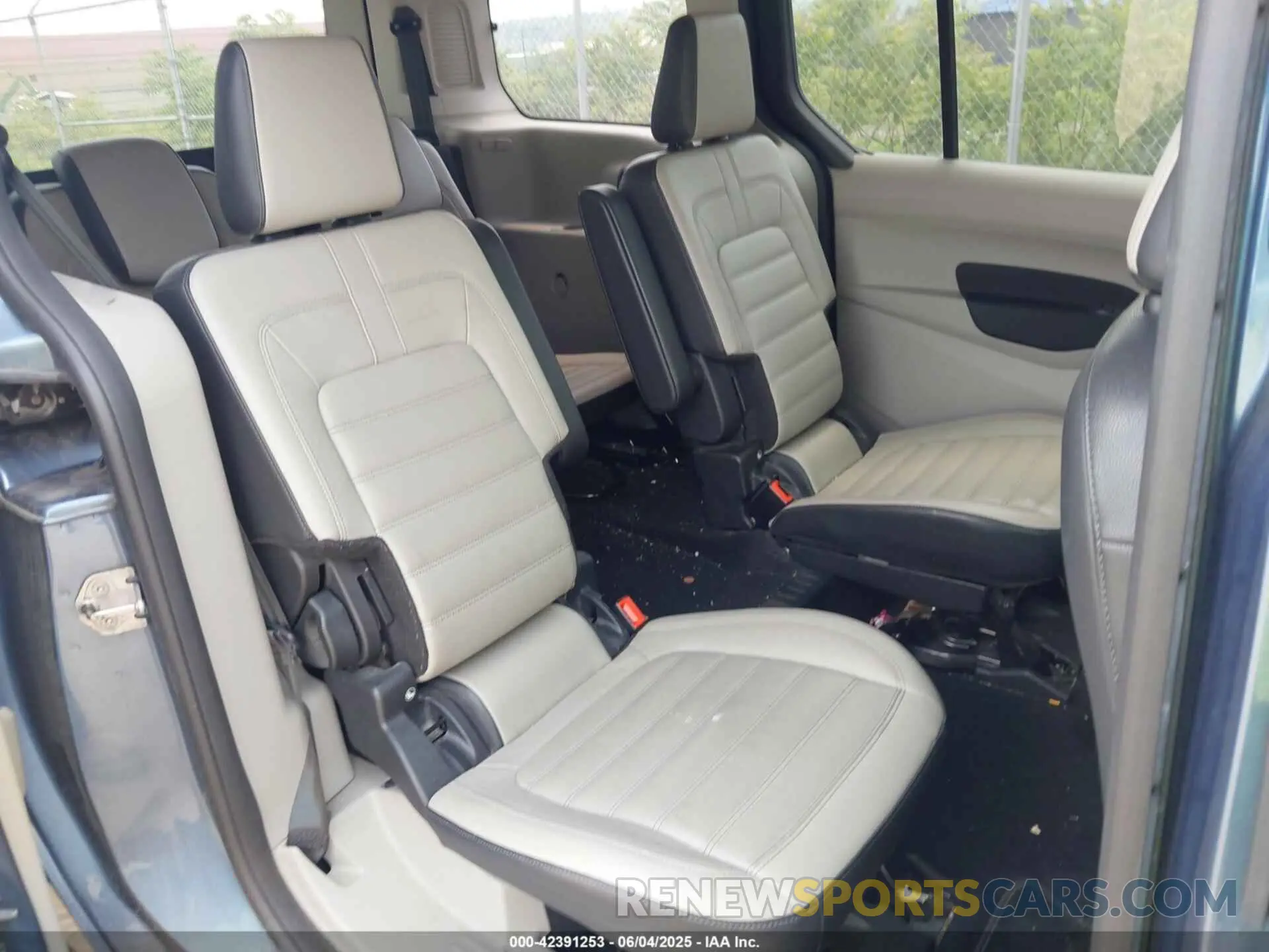 8 Photograph of a damaged car NM0GE9F22K1383933 FORD TRANSIT CONNECT 2019